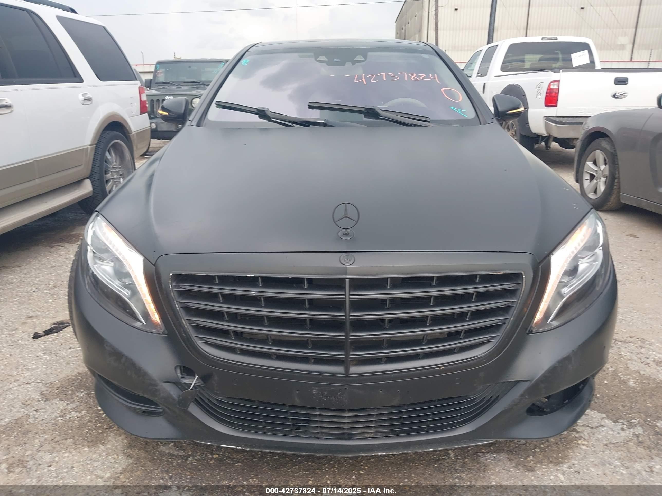 2017 Mercedes-benz S 550 4matic Черный vin: WDDUG8FB0HA321293