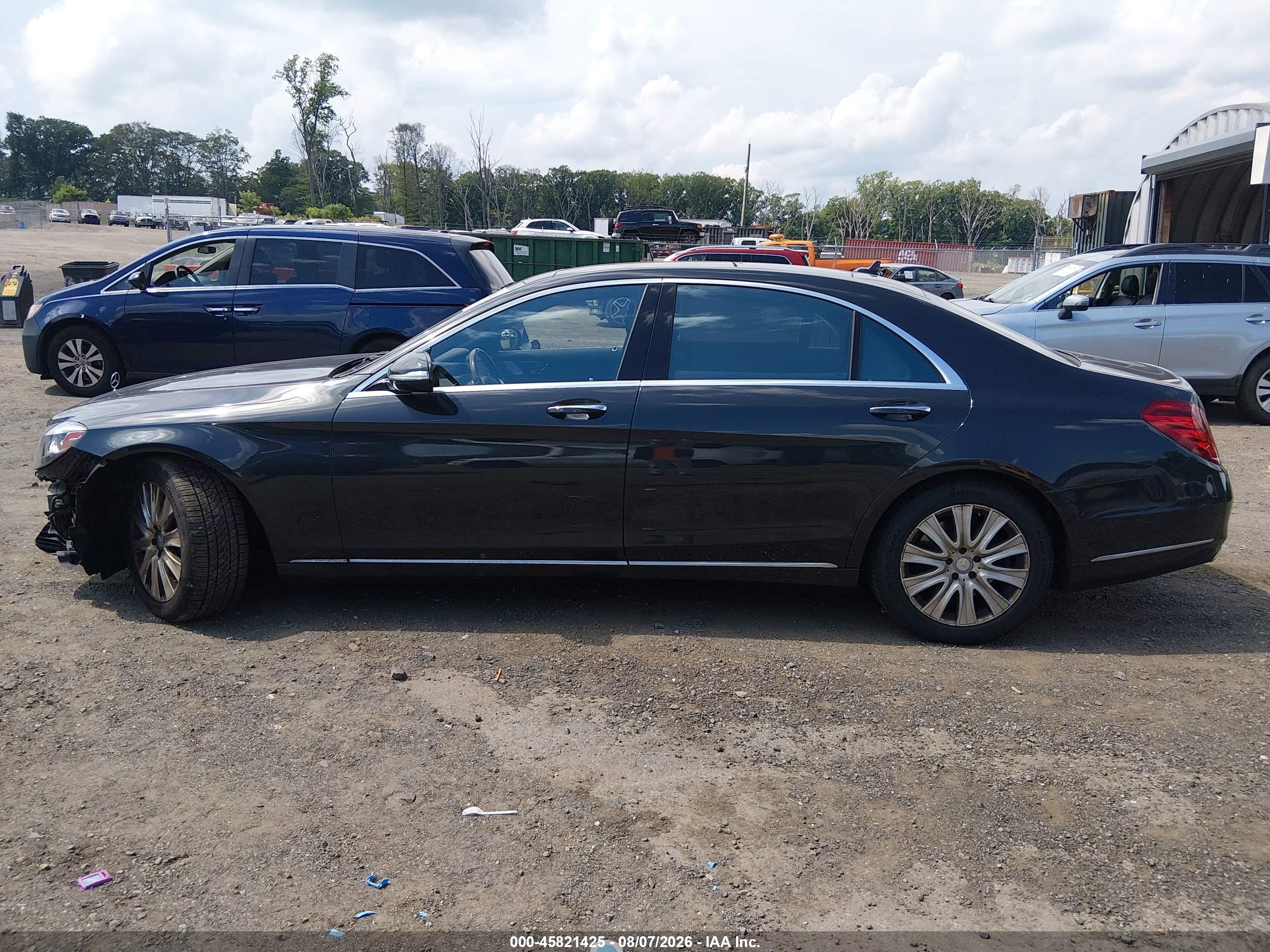 2015 Mercedes-benz S 550 4matic Черный vin: WDDUG8FB1FA125439