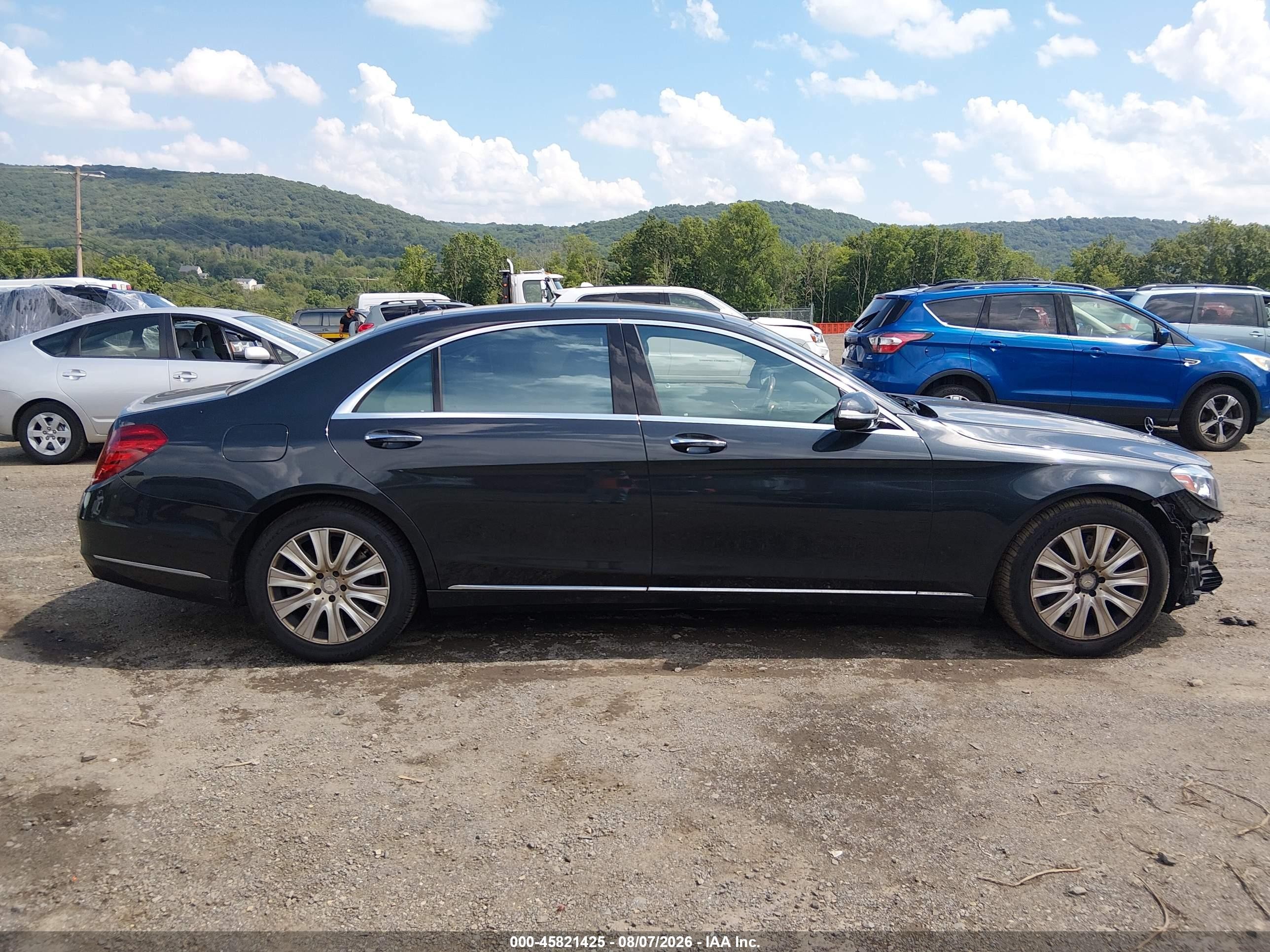 2015 Mercedes-benz S 550 4matic Черный vin: WDDUG8FB1FA125439