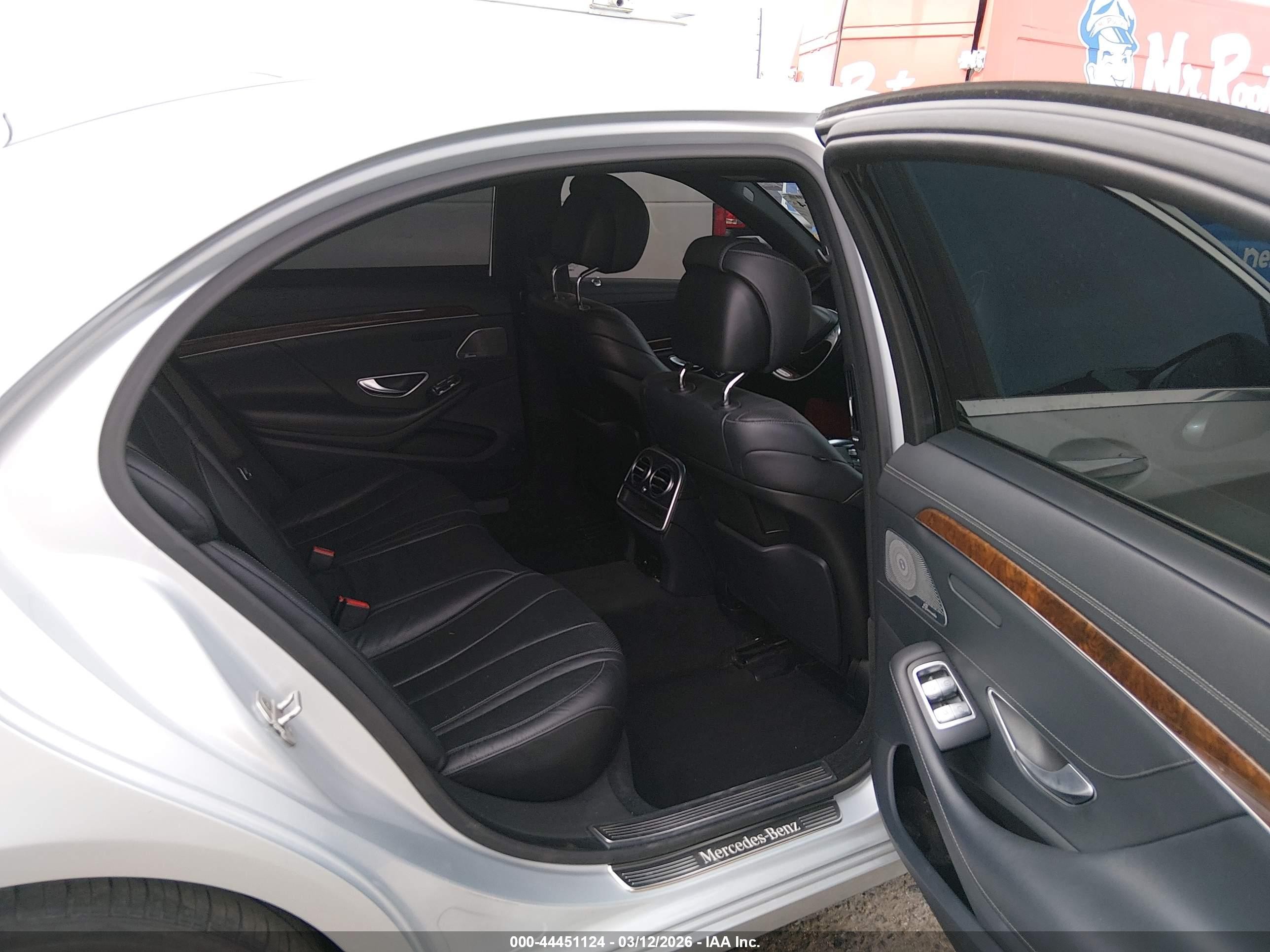 2015 Mercedes-benz S 550 4matic Silver vin: WDDUG8FB1FA184877