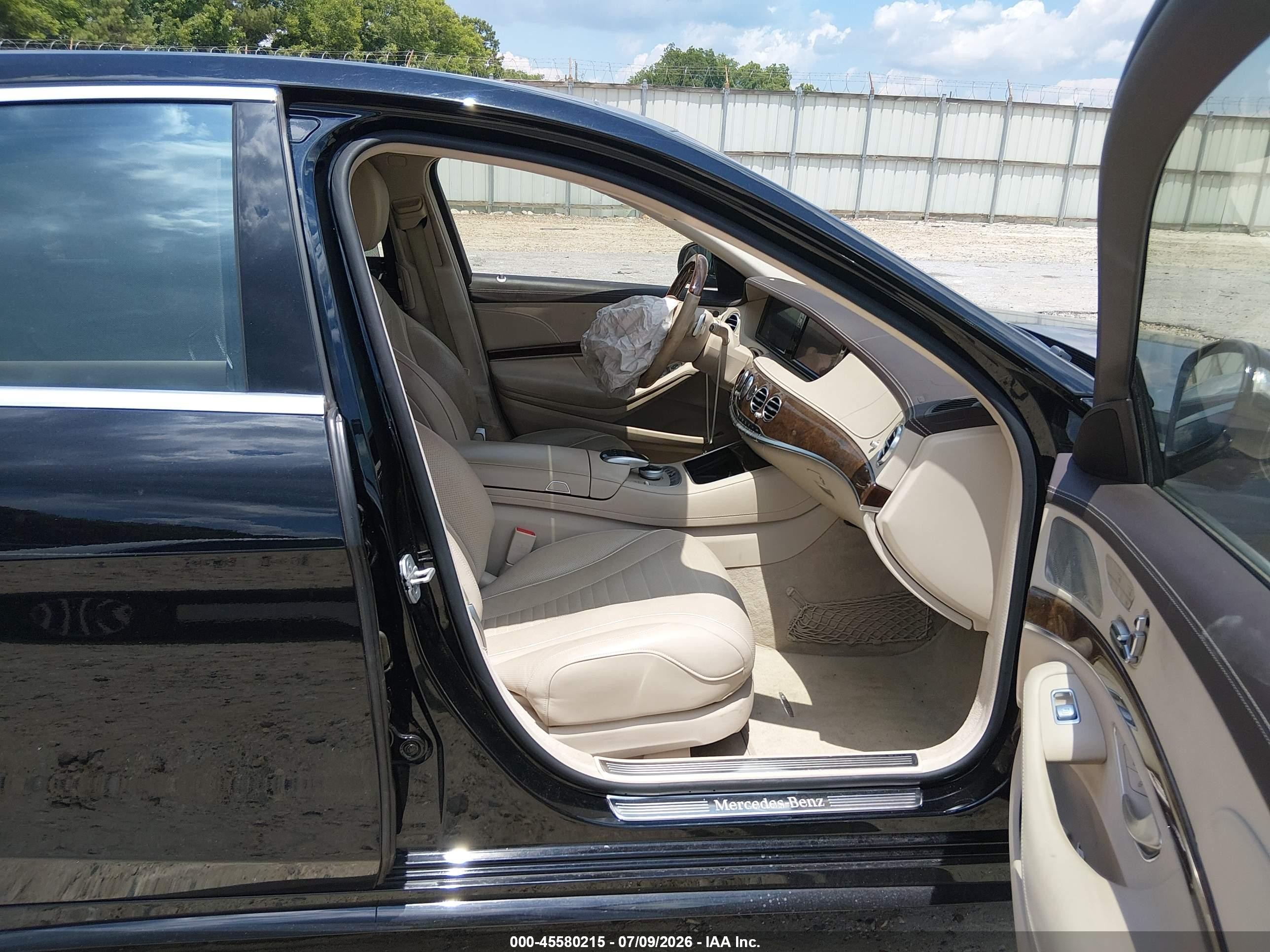 2015 Mercedes-benz S 550 4matic Black vin: WDDUG8FB2FA141830