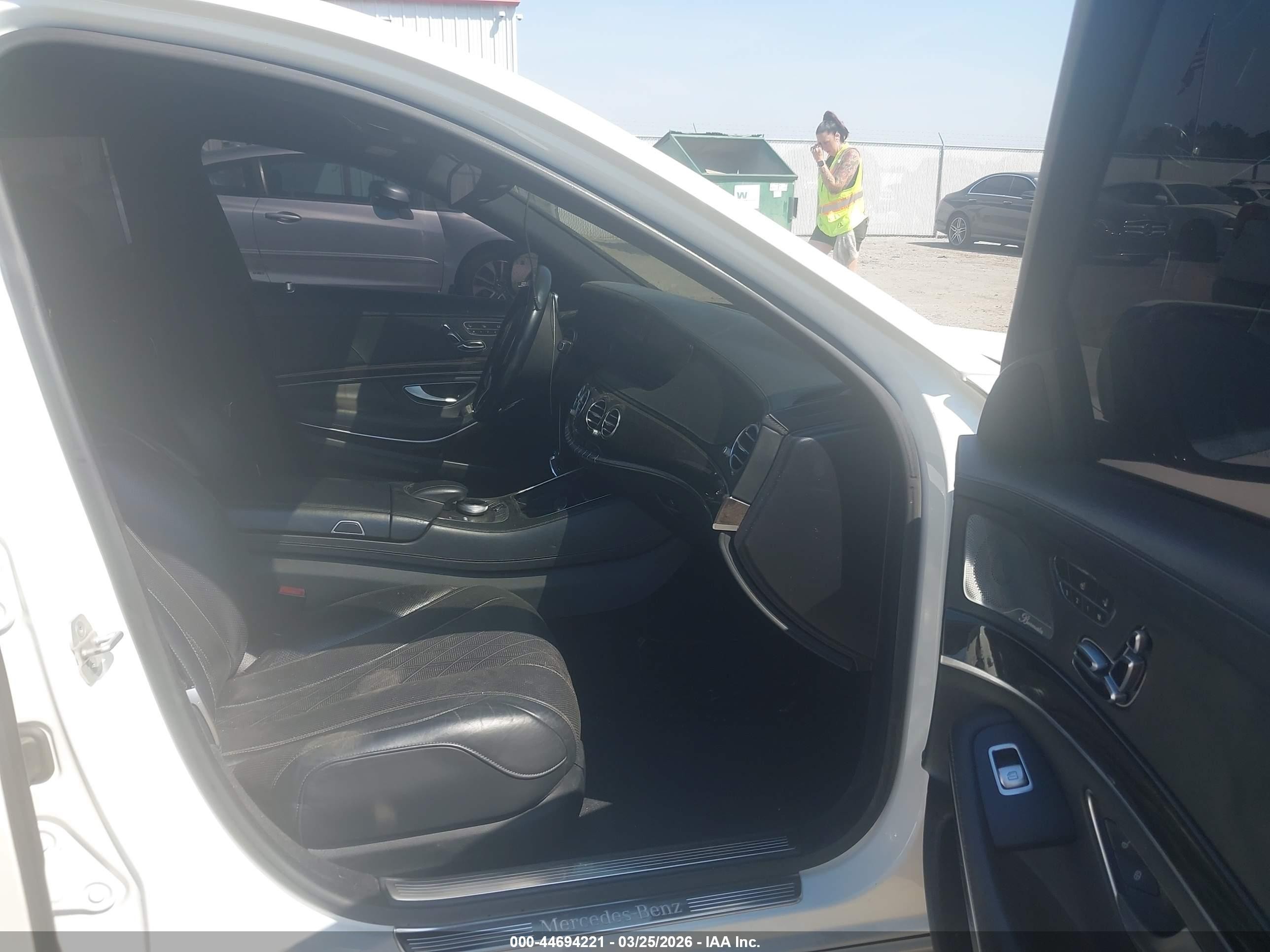 2014 Mercedes-benz S 550 4matic White vin: WDDUG8FB3EA061581