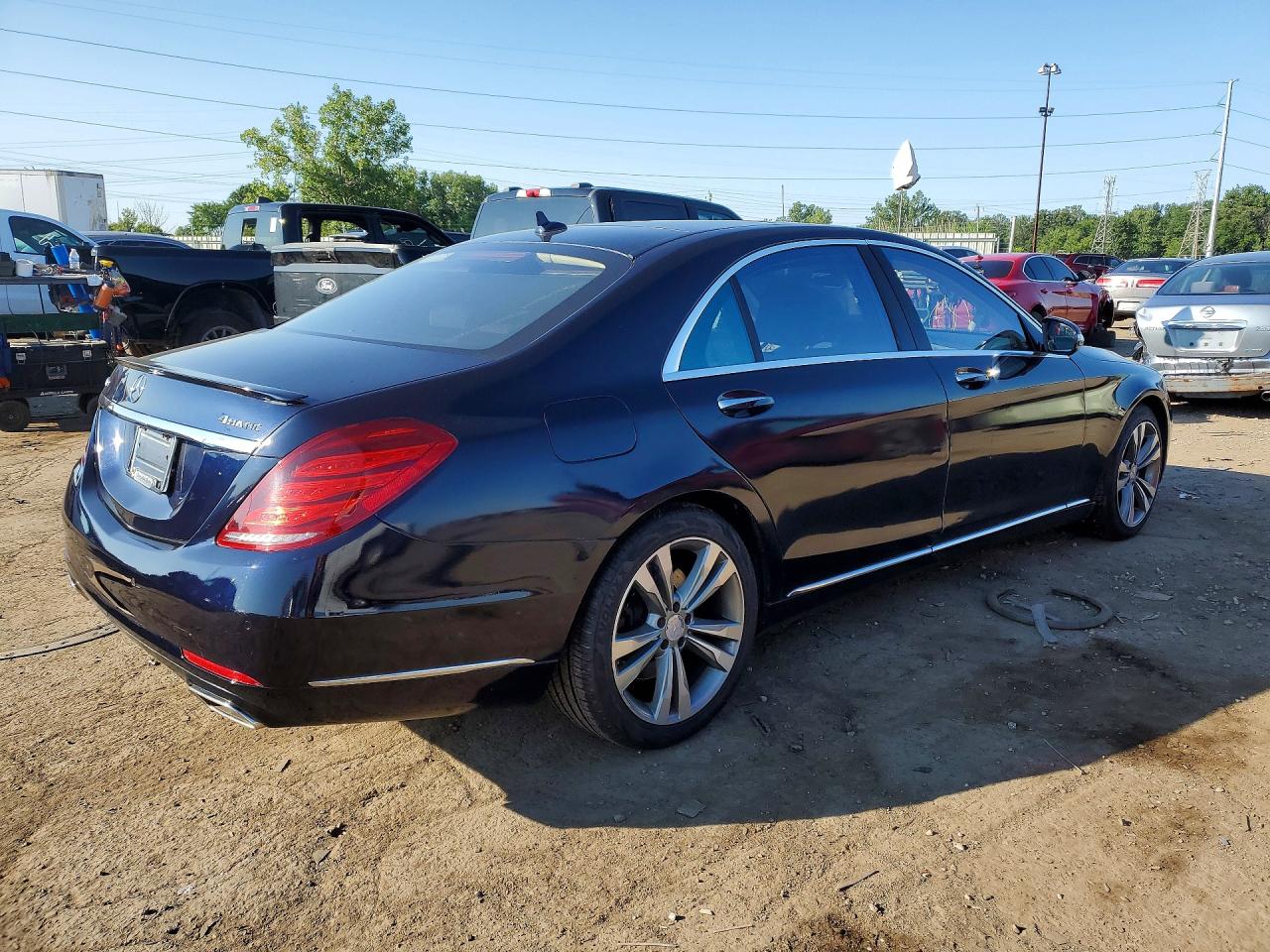 2015 Mercedes-benz S 550 4matic Blue vin: WDDUG8FB3FA108142