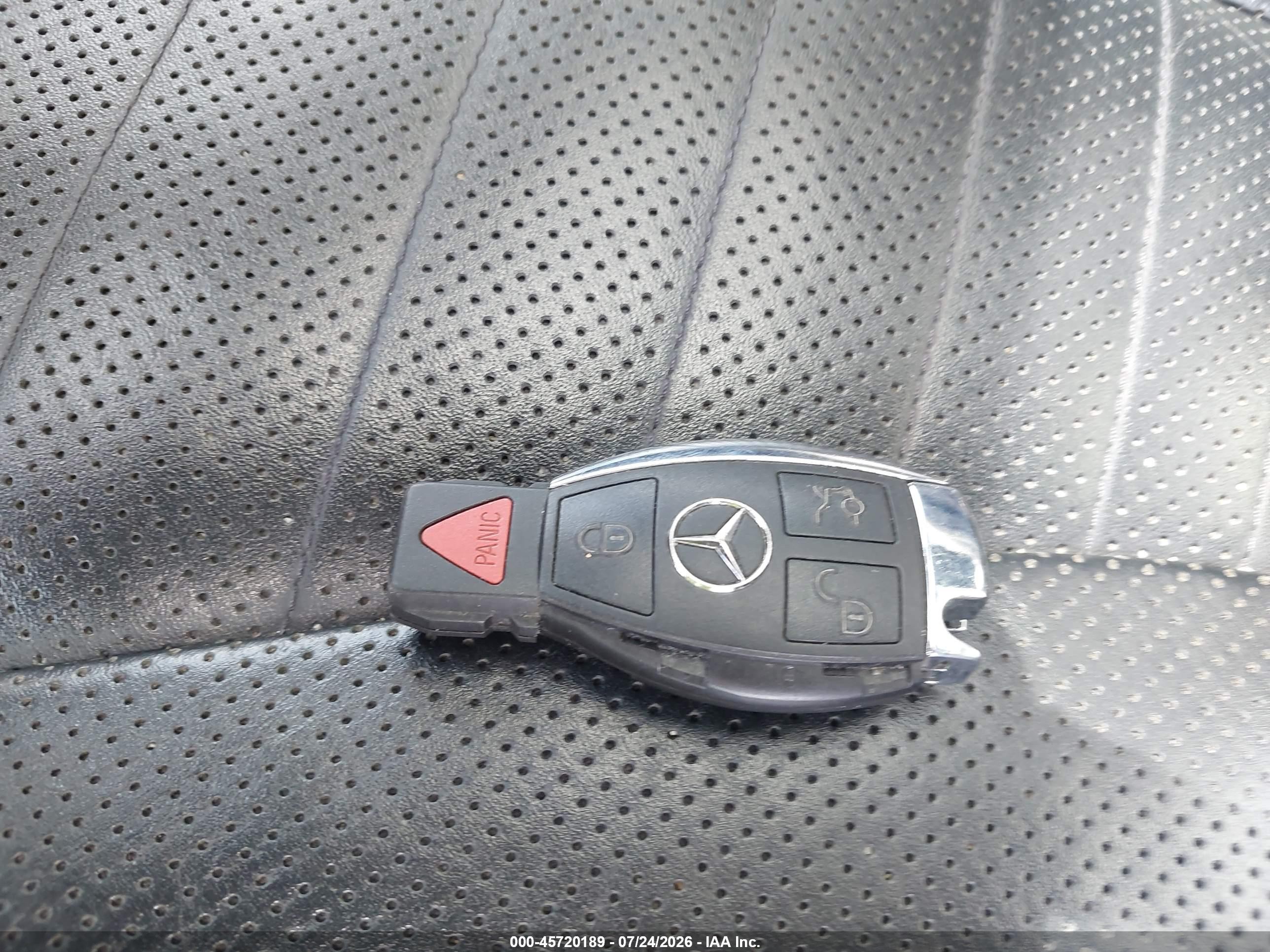 2015 Mercedes-benz S 550 4matic Черный vin: WDDUG8FB3FA117262