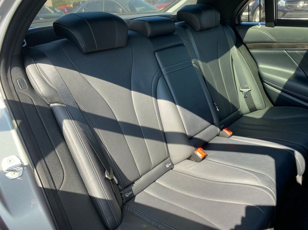 2015 Mercedes-benz S-class S 550 Серебряный vin: WDDUG8FB3FA125541