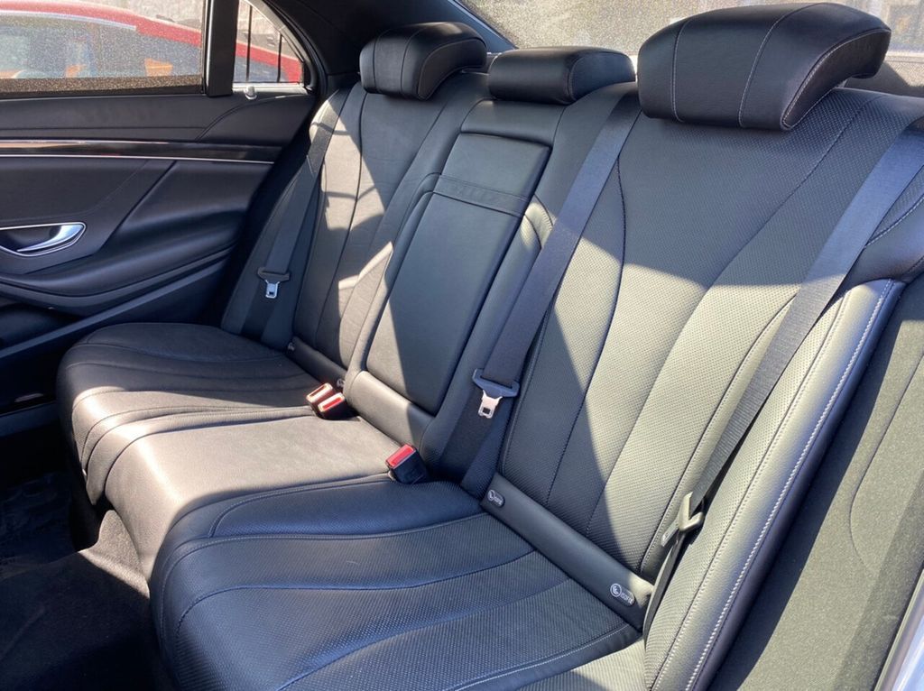 2015 Mercedes-benz S-class S 550 Серебряный vin: WDDUG8FB3FA125541