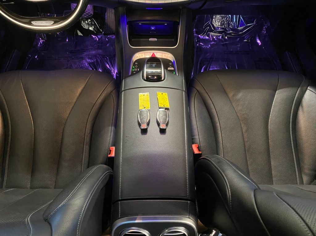 2015 Mercedes-benz S-class S 550 Серебряный vin: WDDUG8FB3FA125541