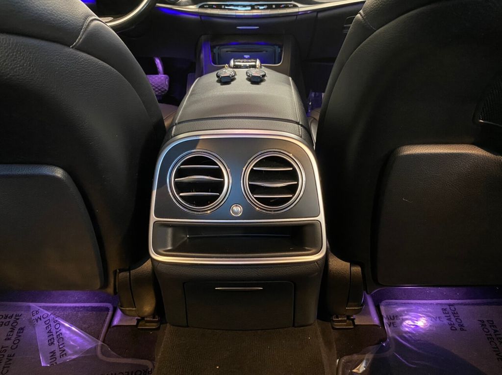 2015 Mercedes-benz S-class S 550 Серебряный vin: WDDUG8FB3FA125541