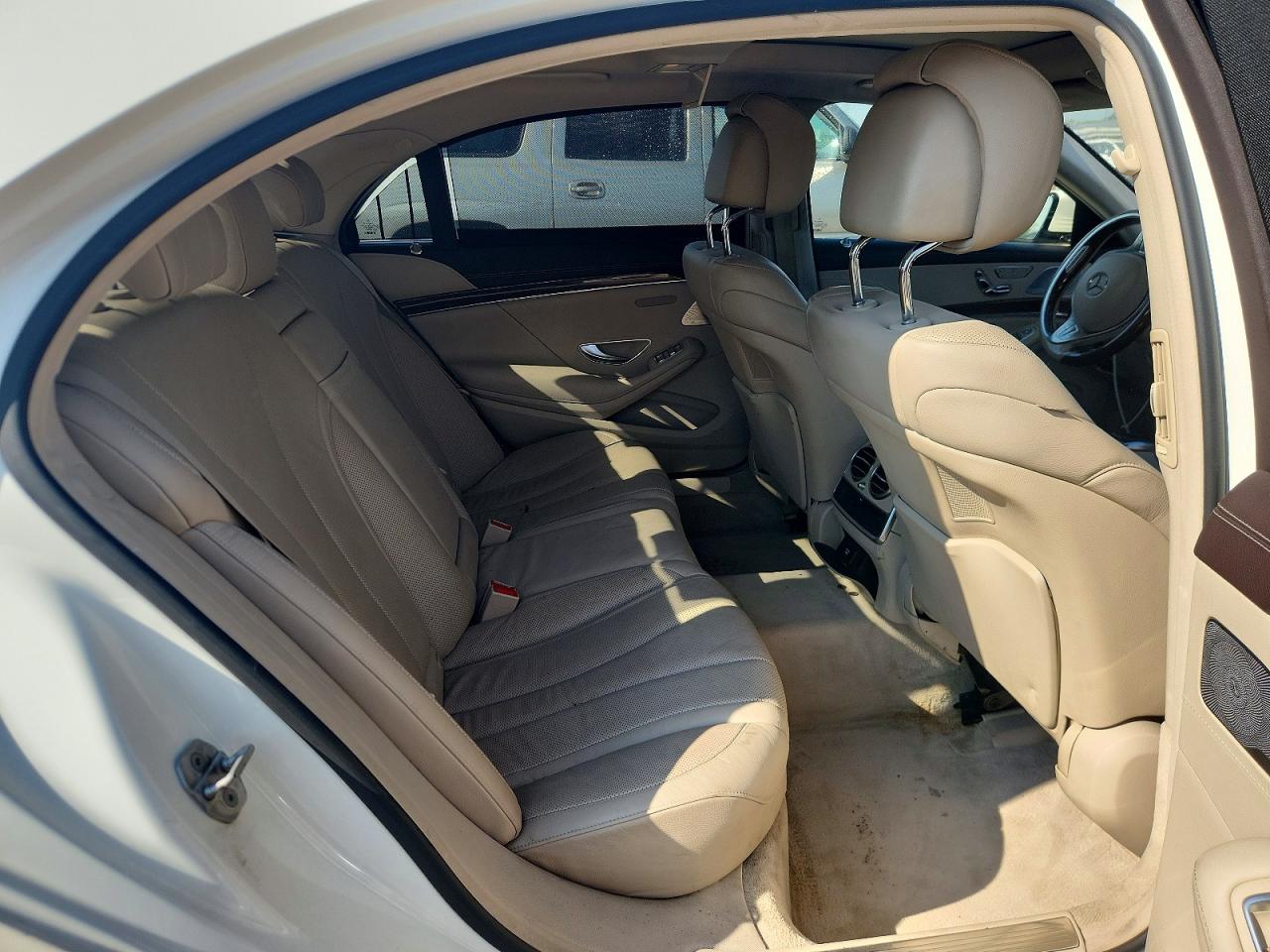 2015 Mercedes-benz S 550 4matic White vin: WDDUG8FB3FA187392
