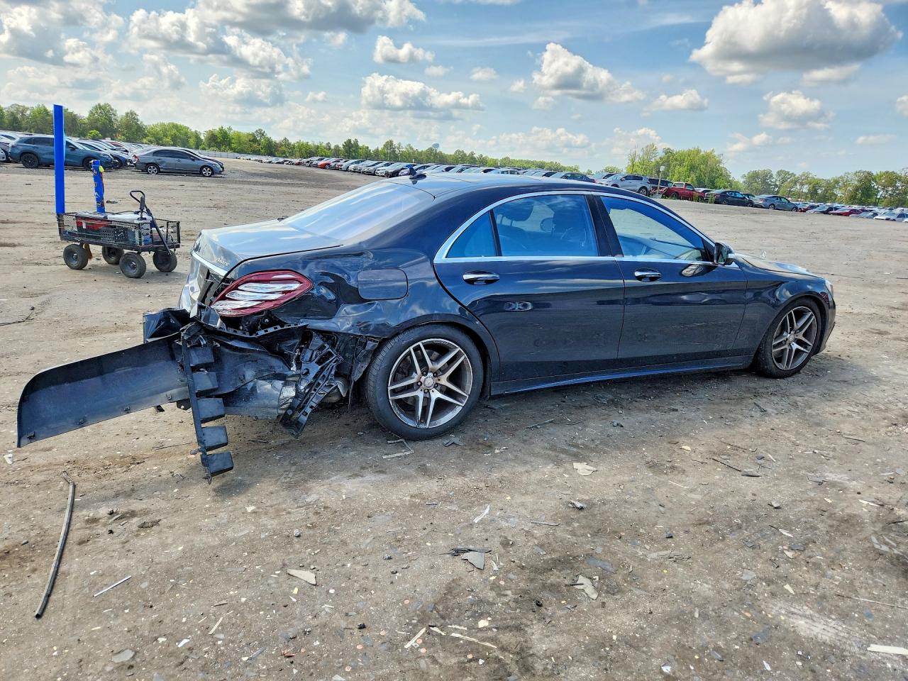 2015 Mercedes-benz S 550 4matic Черный vin: WDDUG8FB4FA176241