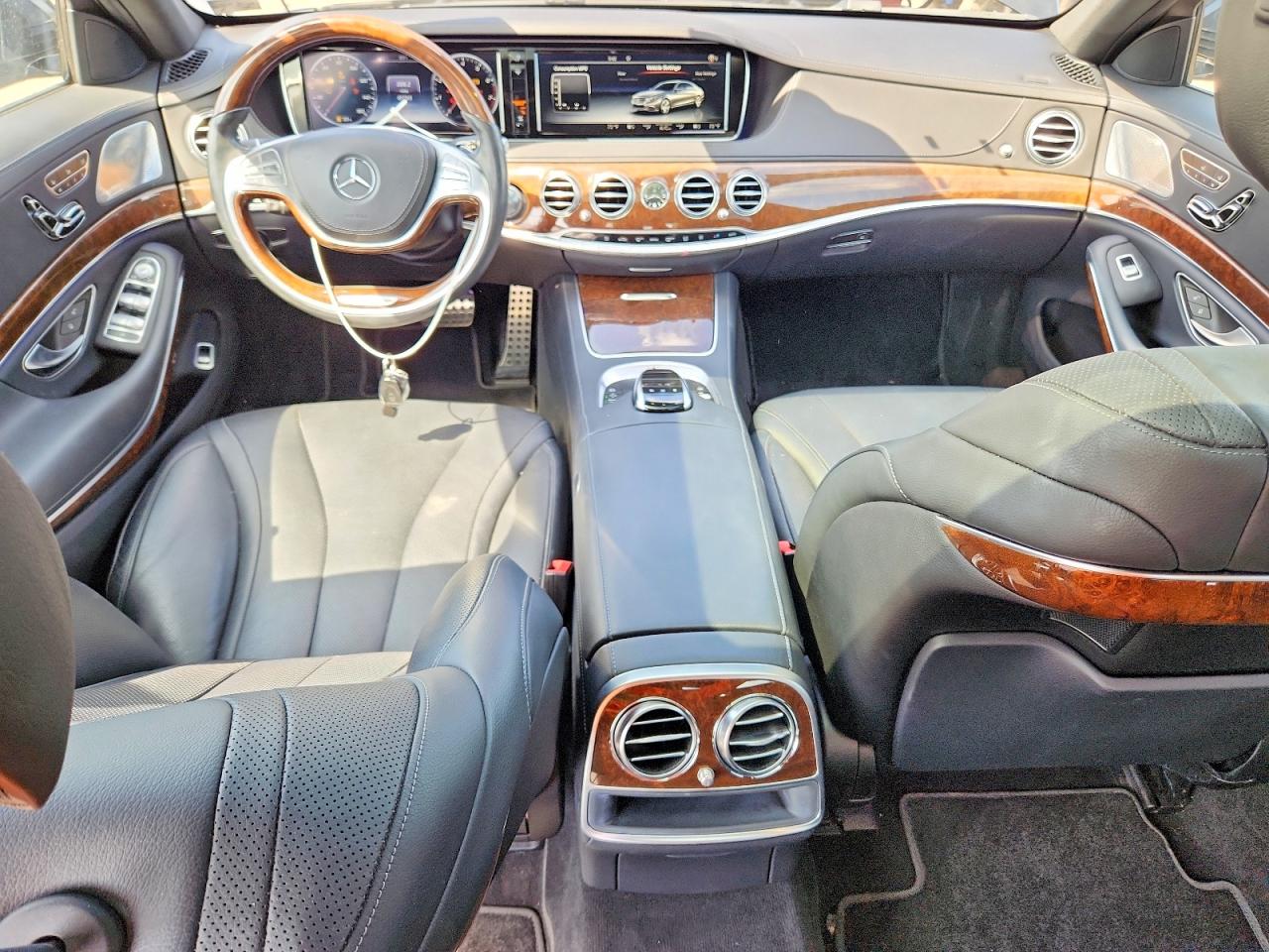 2015 Mercedes-benz S 550 4matic Черный vin: WDDUG8FB4FA176241