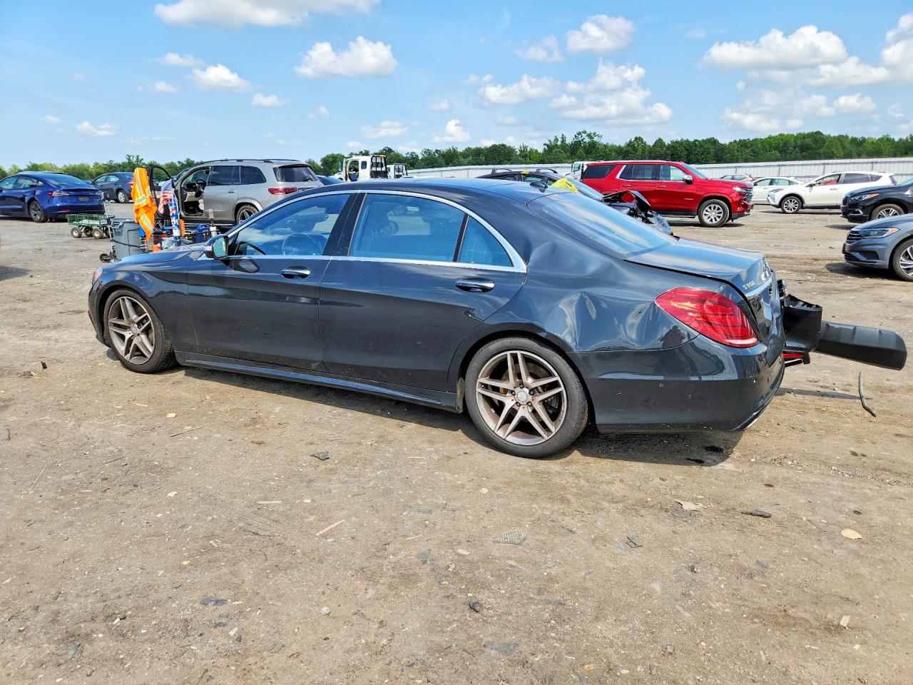 2015 Mercedes-benz S 550 4matic Черный vin: WDDUG8FB4FA176241