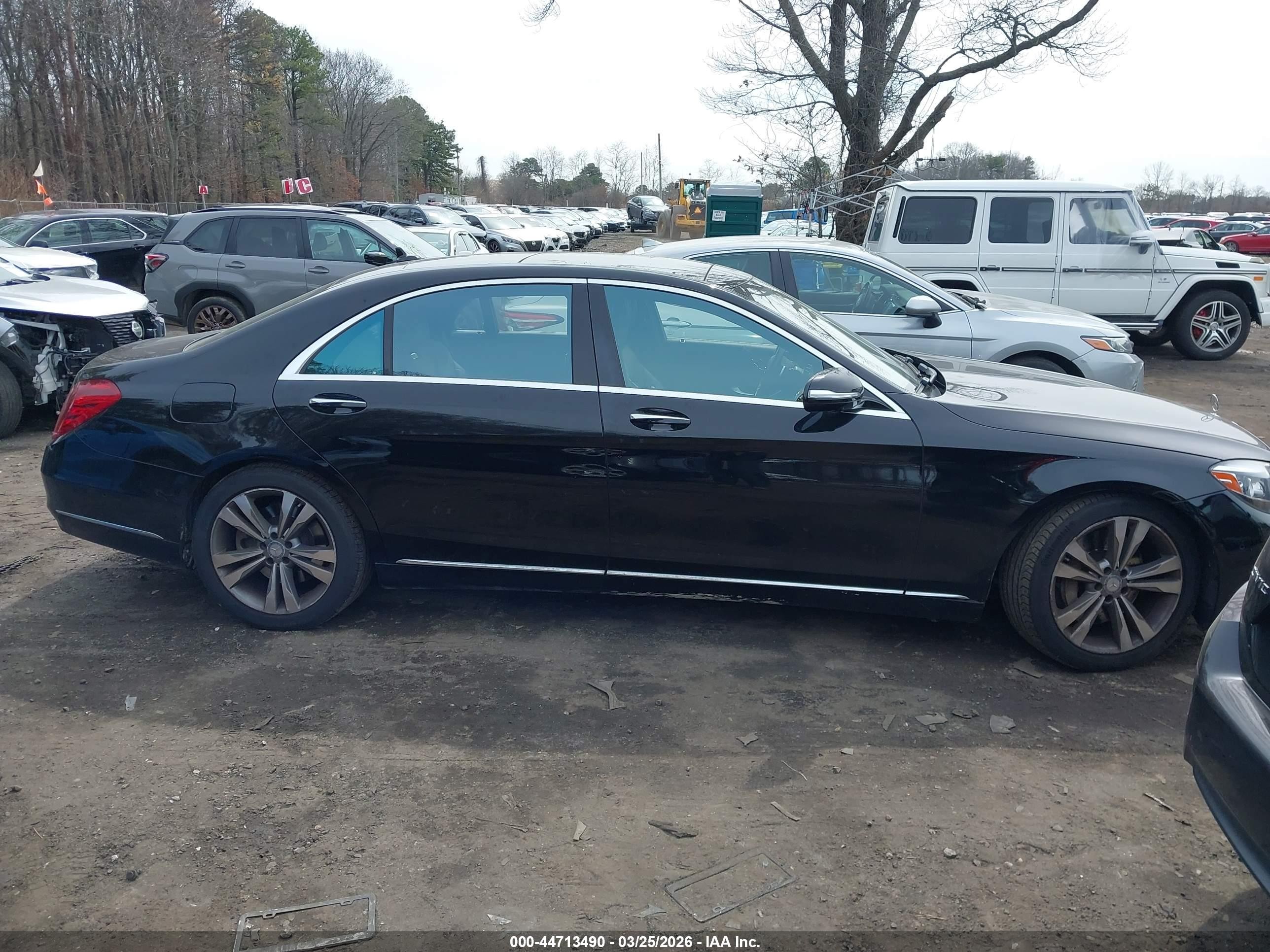 2014 Mercedes-benz S 550 4matic Черный vin: WDDUG8FB5EA060710