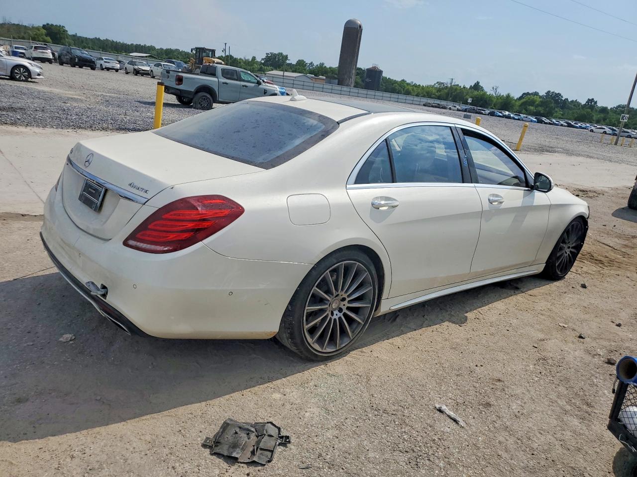 2015 Mercedes-benz S 550 4matic White vin: WDDUG8FB5FA086516