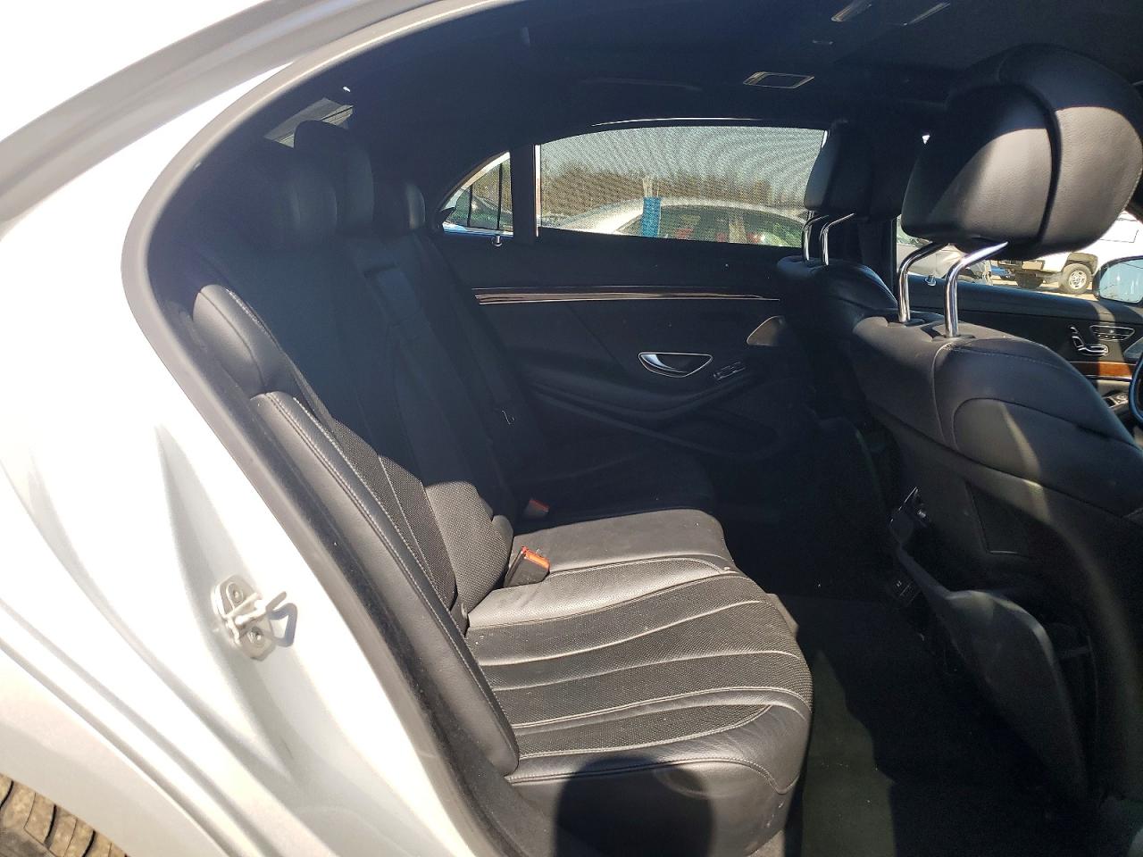 2015 Mercedes-benz S 550 4matic Silver vin: WDDUG8FB5FA160436