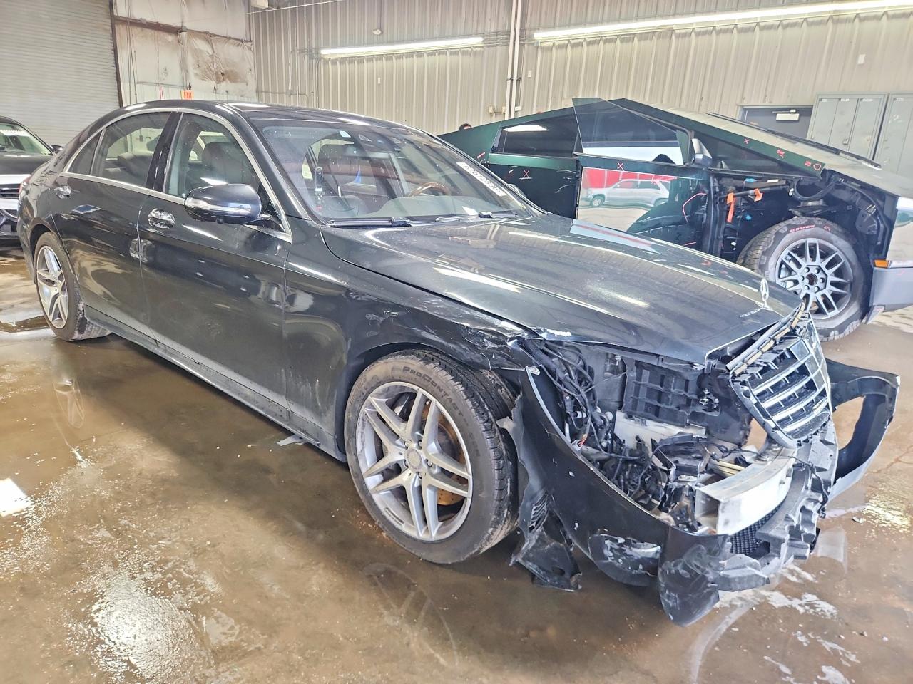 2015 Mercedes-benz S 550 4matic Серый vin: WDDUG8FB5FA183439