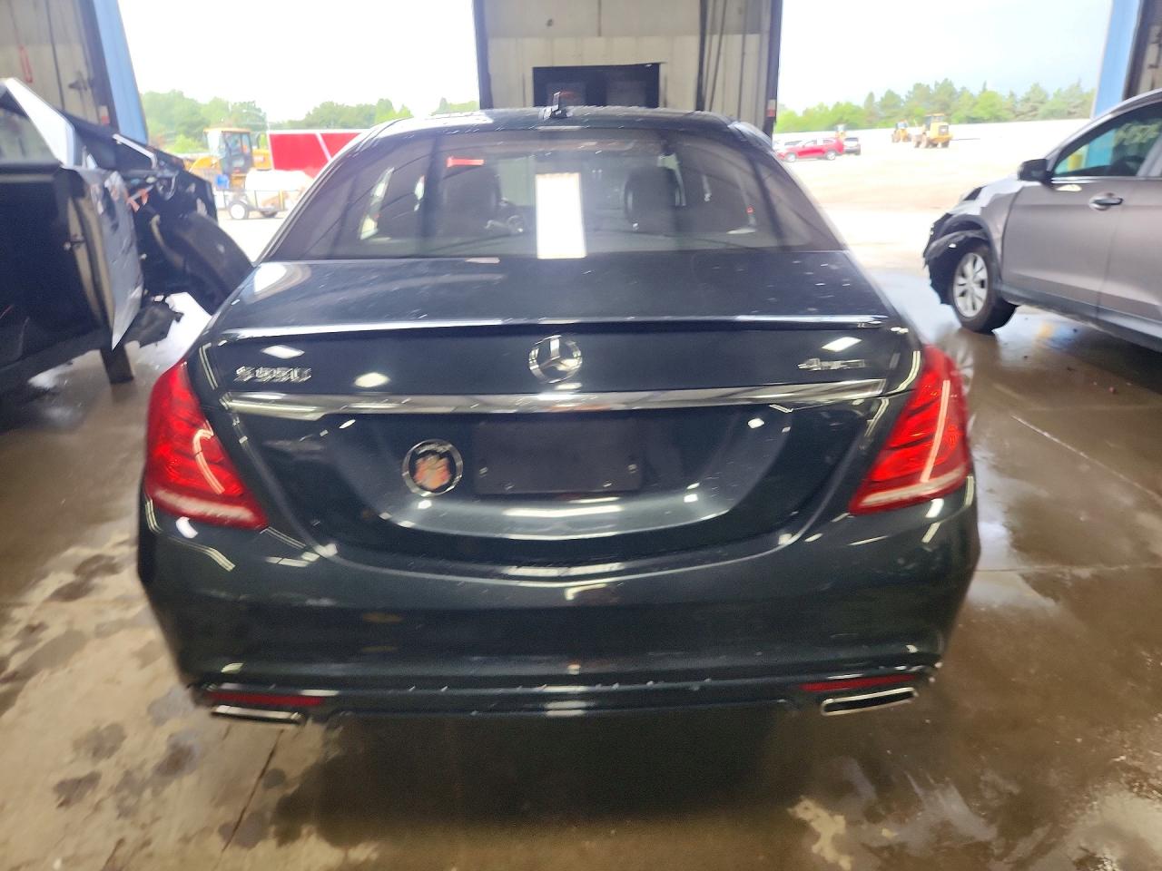 2015 Mercedes-benz S 550 4matic Серый vin: WDDUG8FB5FA183439