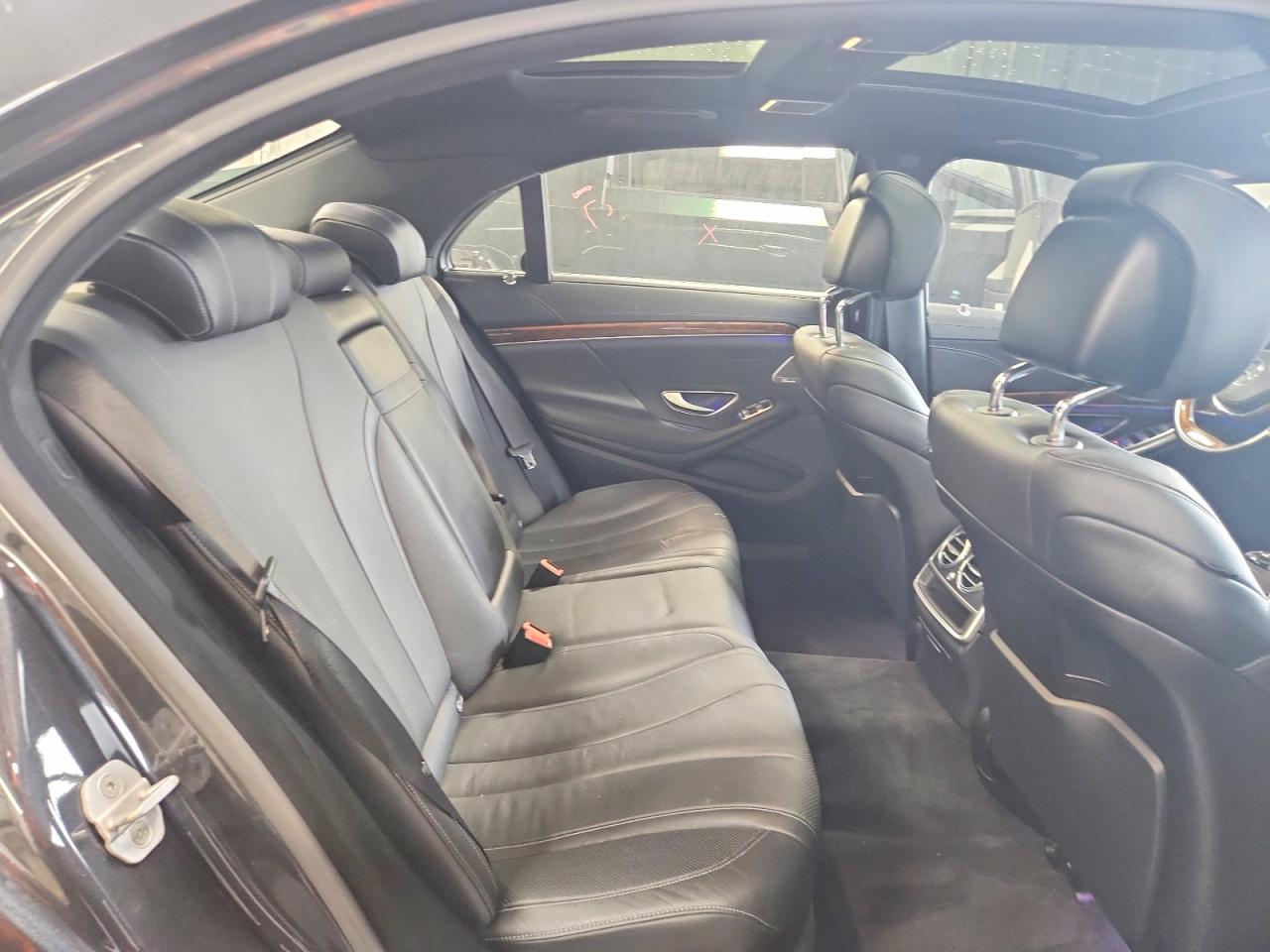 2015 Mercedes-benz S 550 4matic Серый vin: WDDUG8FB5FA183439