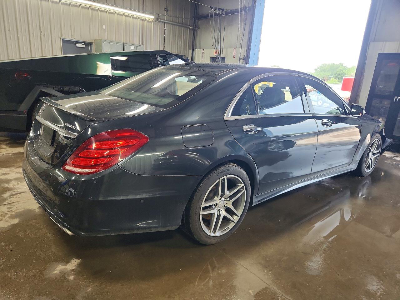 2015 Mercedes-benz S 550 4matic Серый vin: WDDUG8FB5FA183439