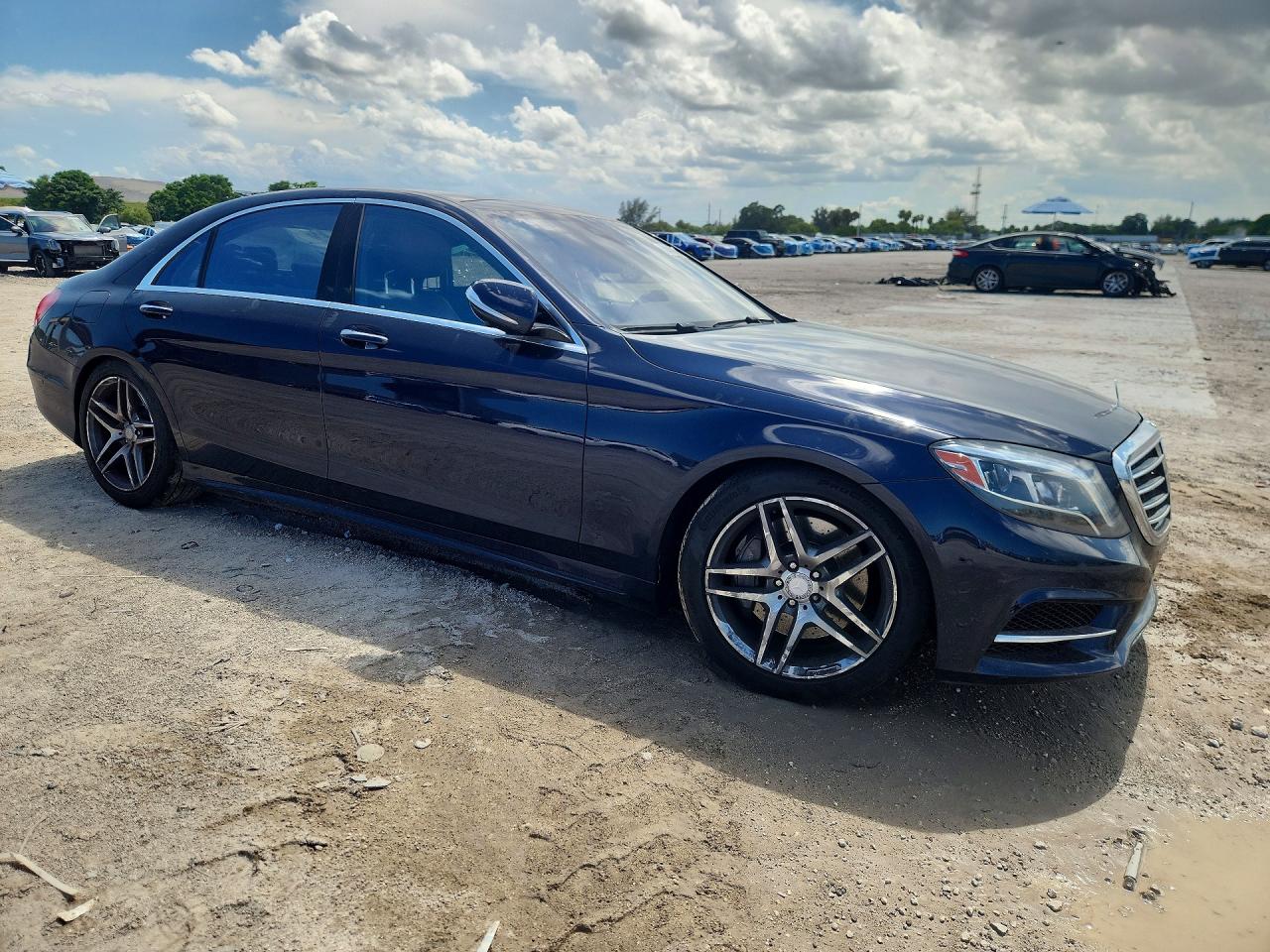 2015 Mercedes-benz S 550 4matic Blue vin: WDDUG8FB6FA102884