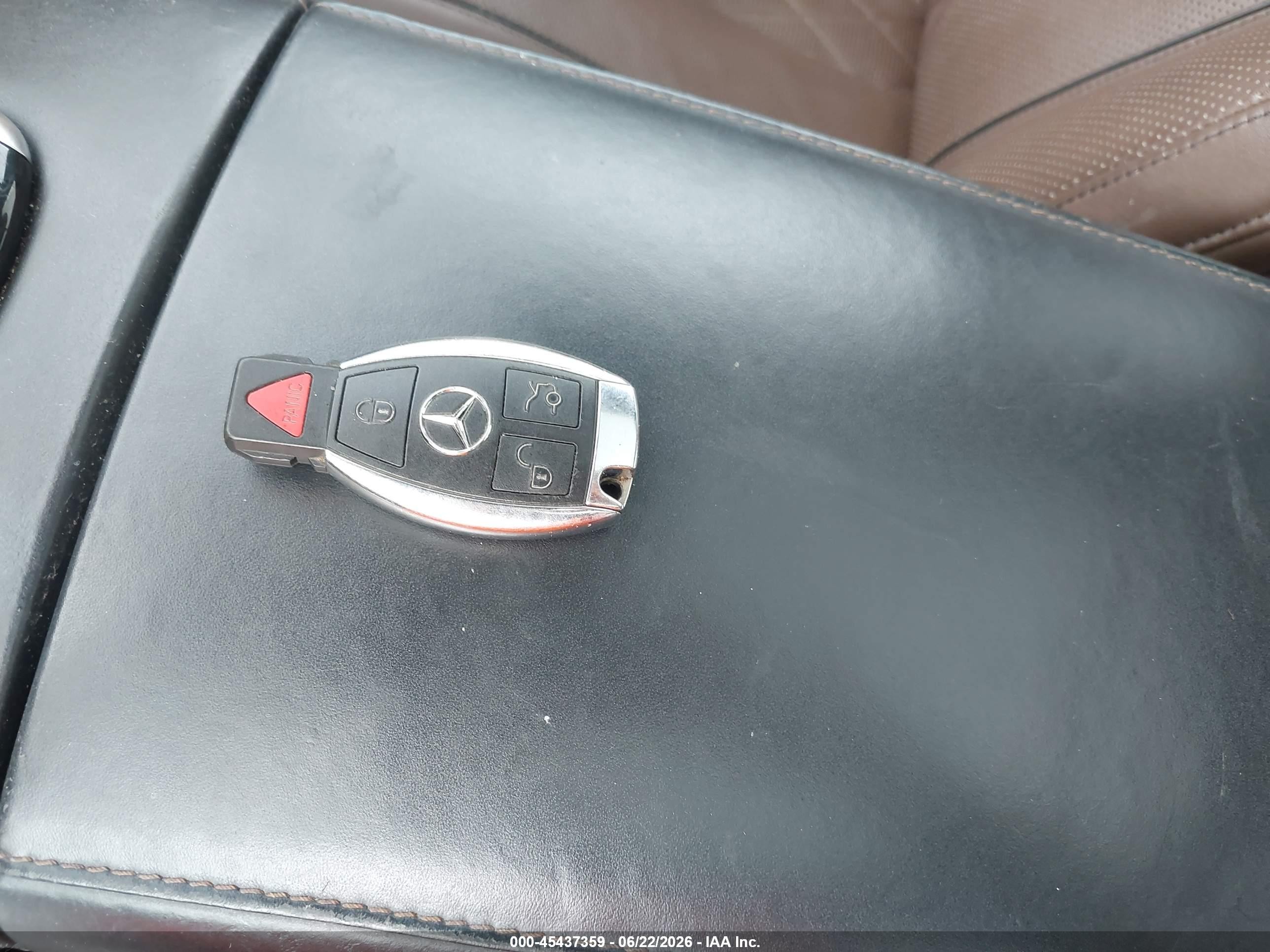 2015 Mercedes-benz S 550 4matic Dark Blue vin: WDDUG8FB6FA165564