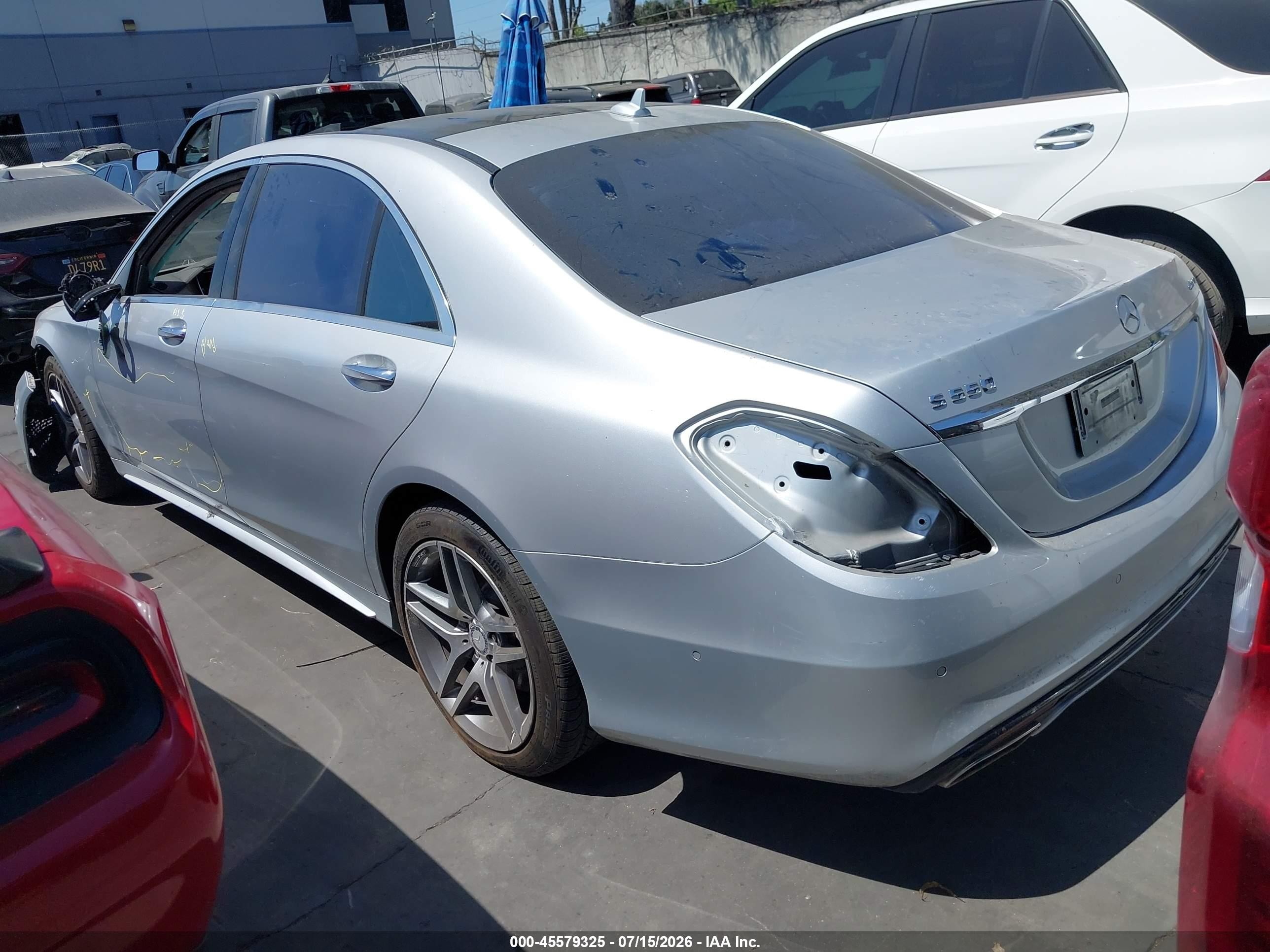 2015 Mercedes-benz S 550 4matic Серебряный vin: WDDUG8FB7FA121072