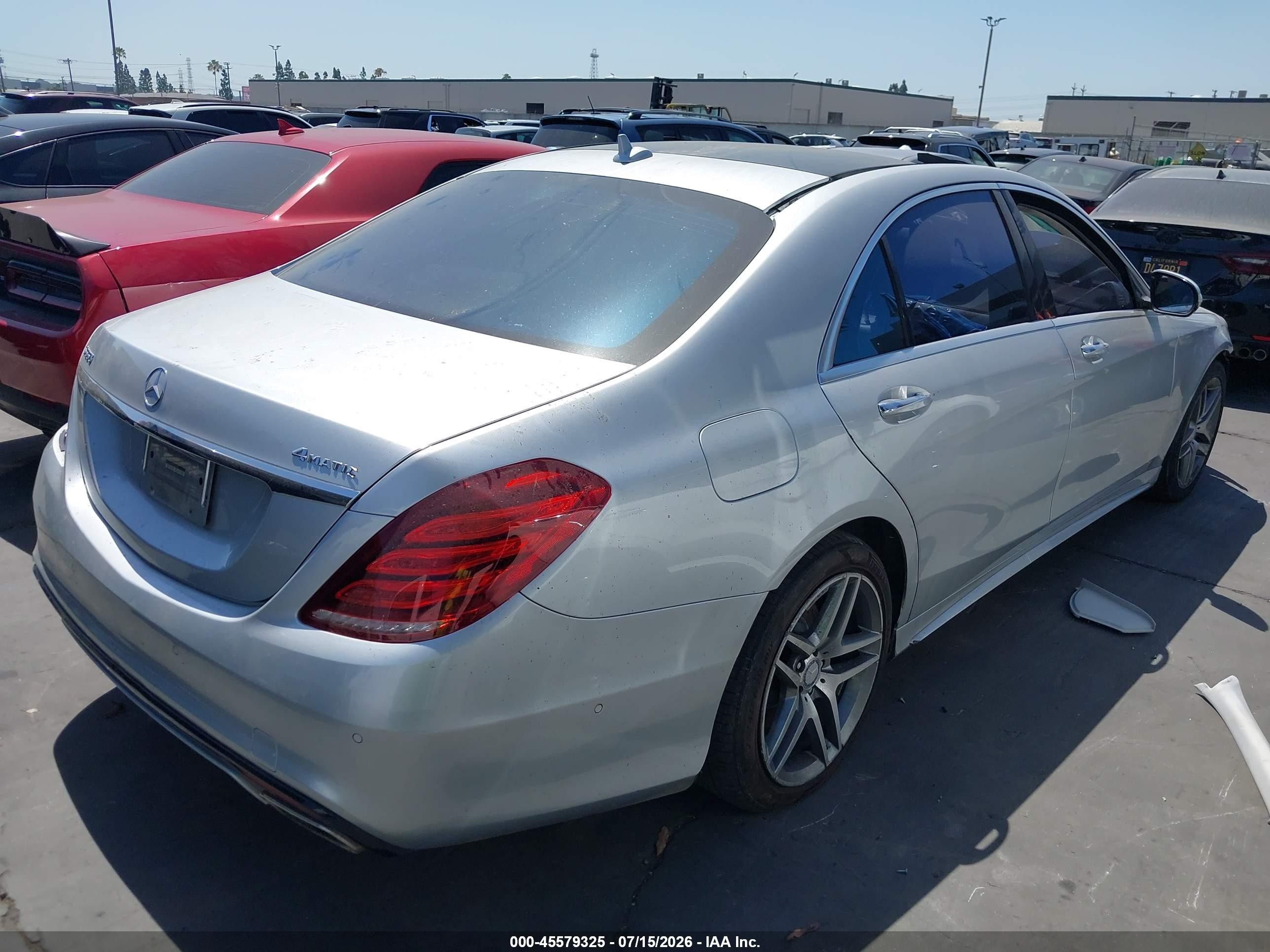 2015 Mercedes-benz S 550 4matic Серебряный vin: WDDUG8FB7FA121072