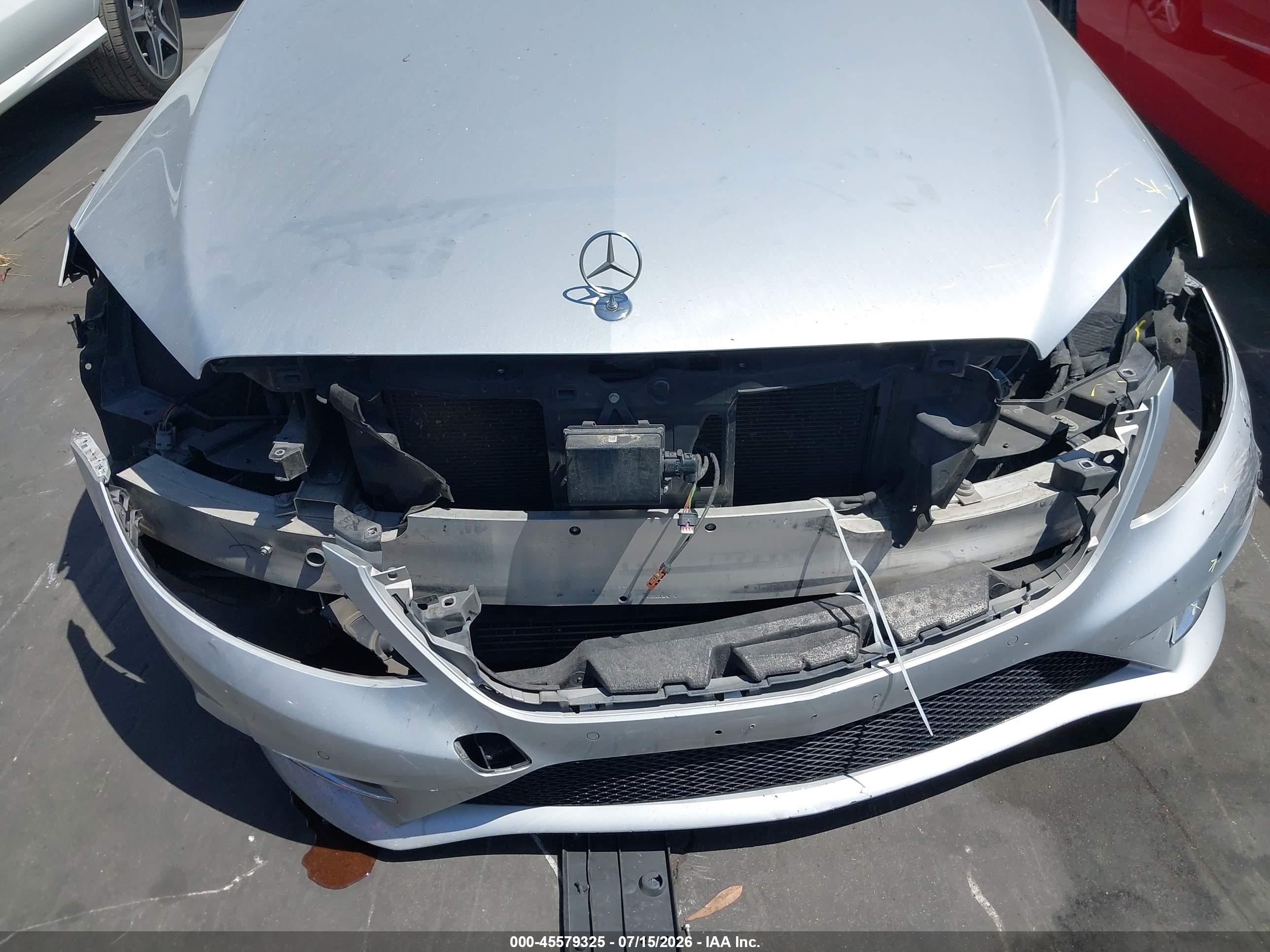 2015 Mercedes-benz S 550 4matic Серебряный vin: WDDUG8FB7FA121072