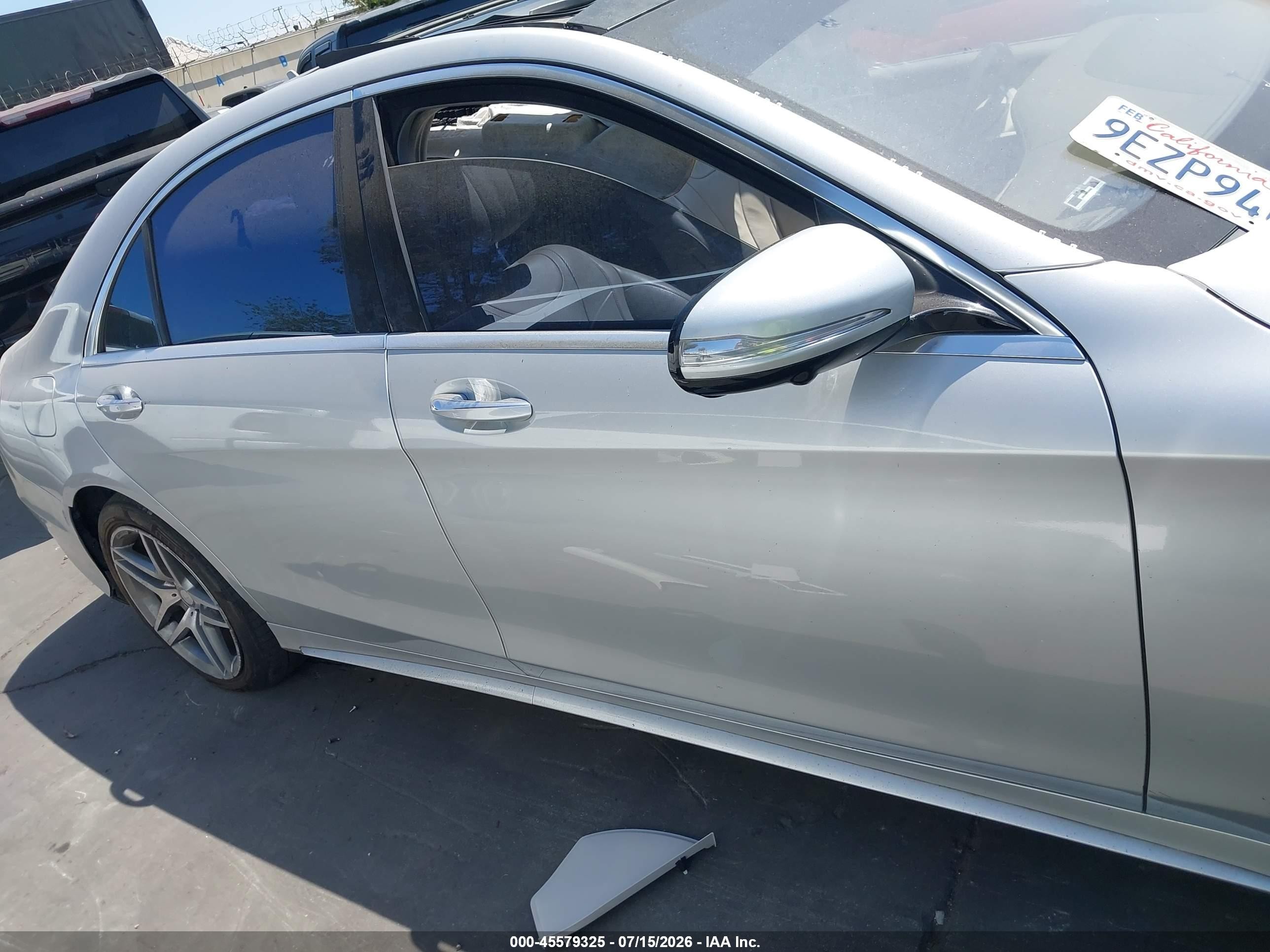 2015 Mercedes-benz S 550 4matic Серебряный vin: WDDUG8FB7FA121072