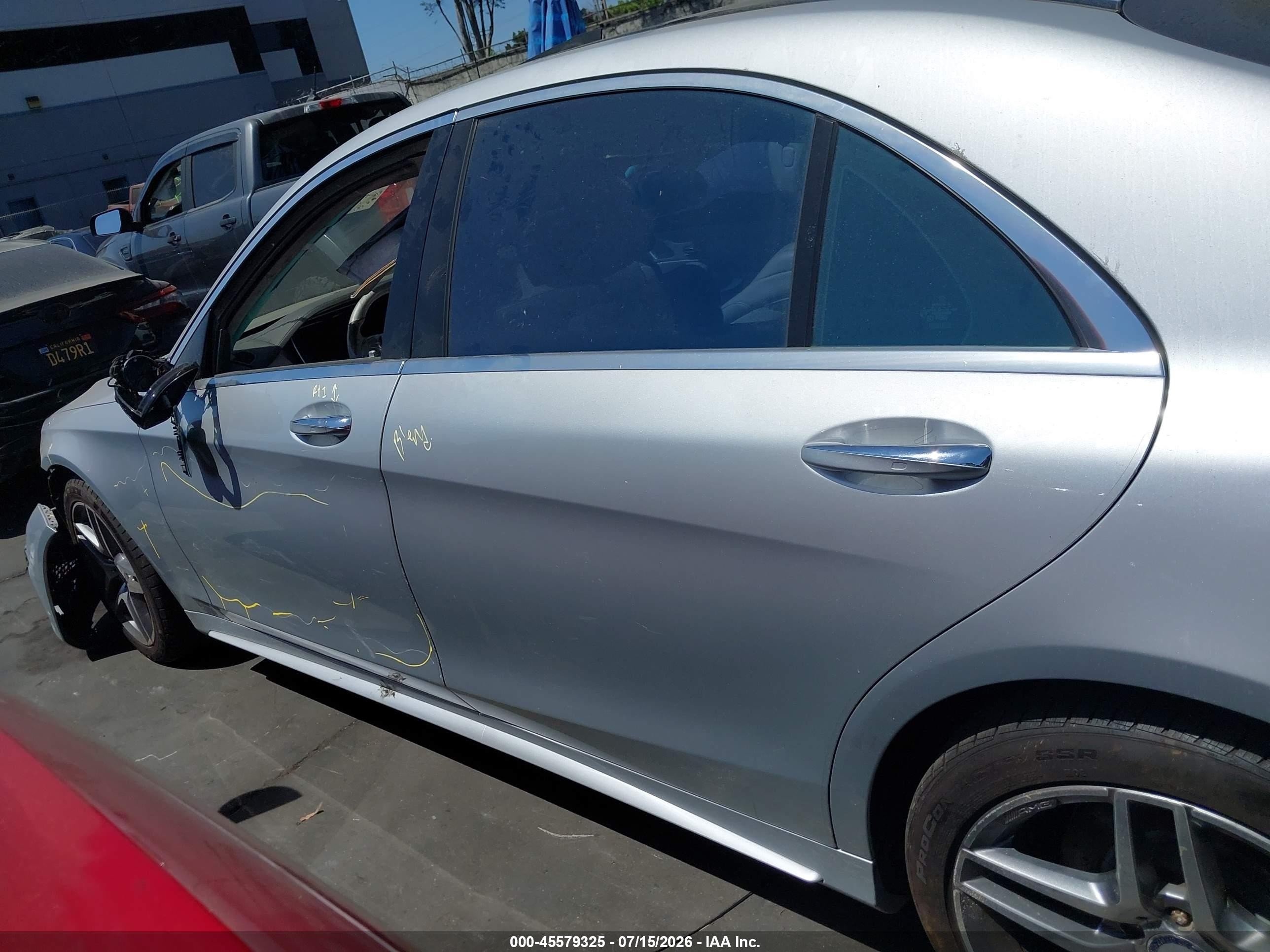 2015 Mercedes-benz S 550 4matic Серебряный vin: WDDUG8FB7FA121072