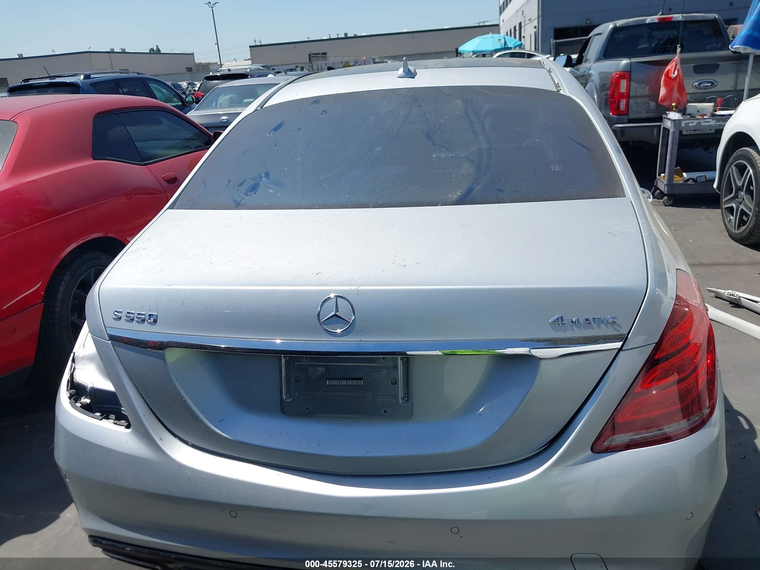 2015 Mercedes-benz S 550 4matic Серебряный vin: WDDUG8FB7FA121072