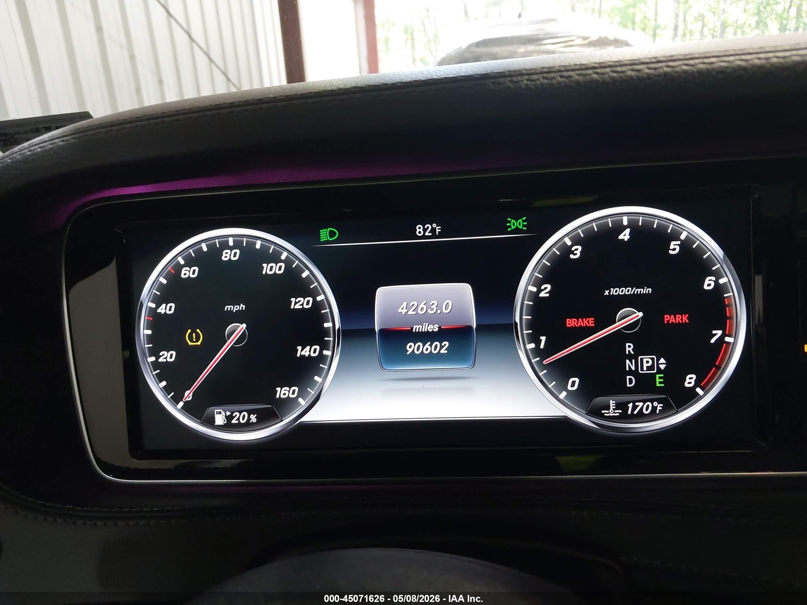 2015 Mercedes-benz S 550 4matic Белый vin: WDDUG8FB7FA184785