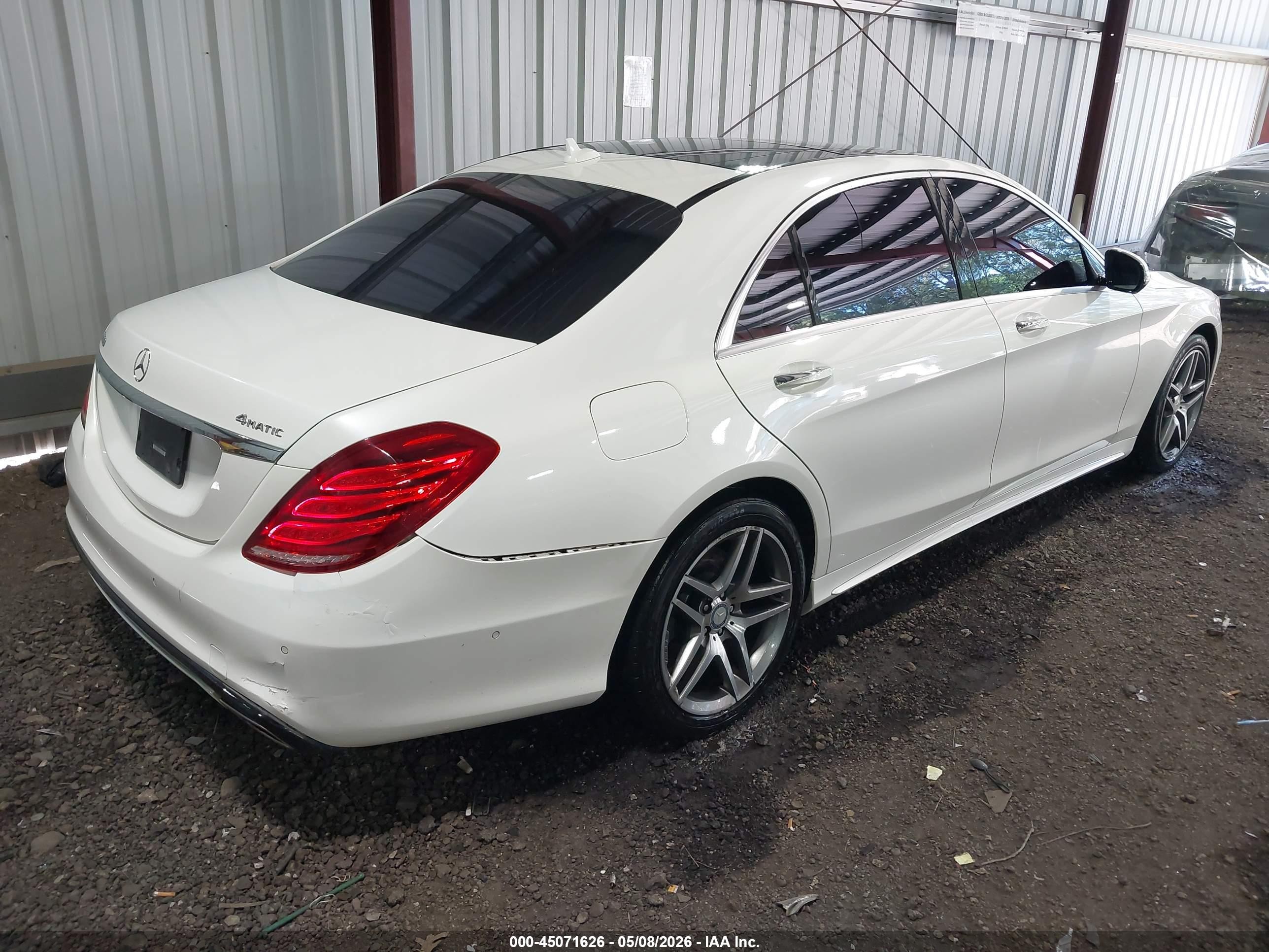 2015 Mercedes-benz S 550 4matic Белый vin: WDDUG8FB7FA184785