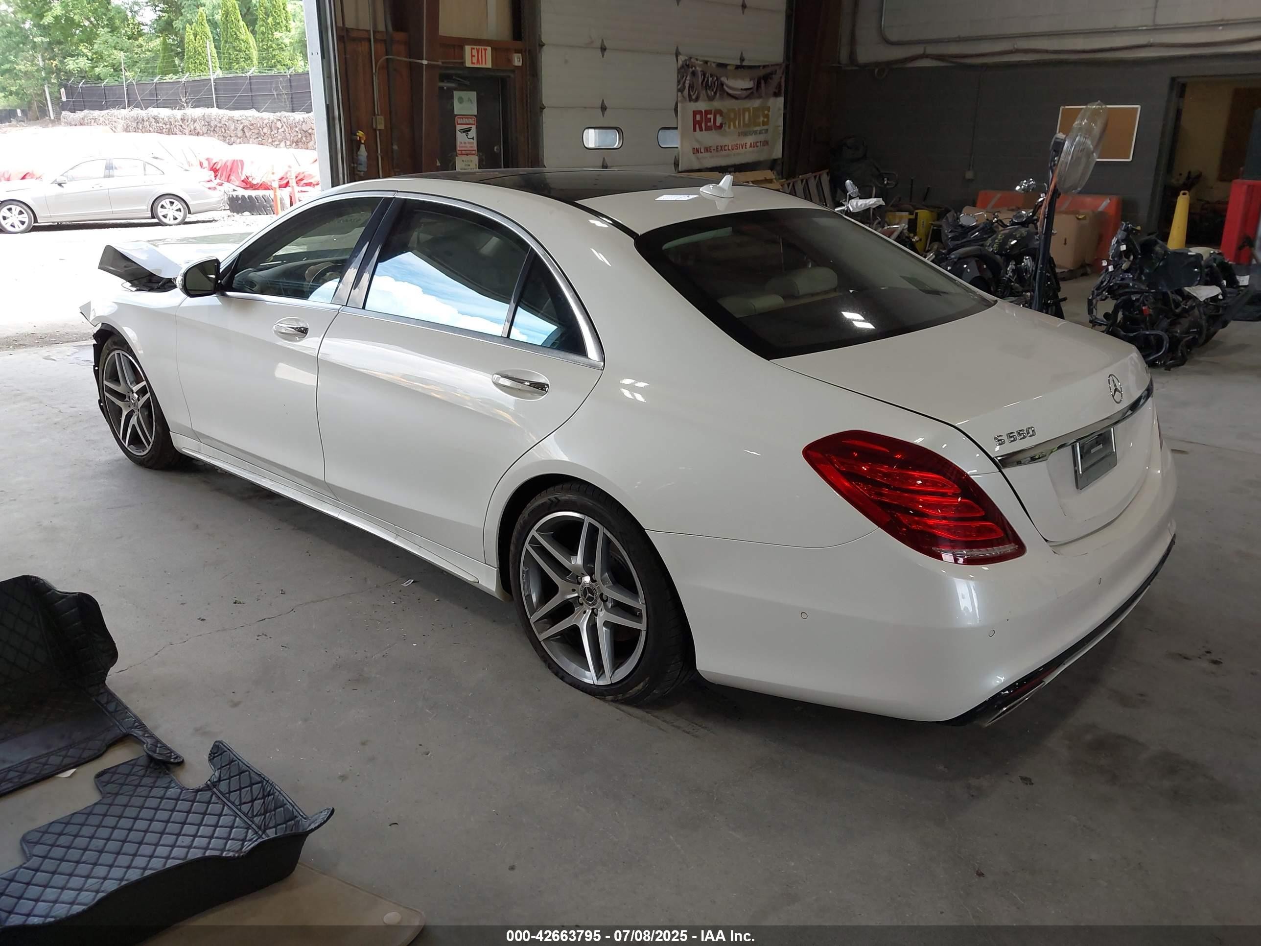 2014 Mercedes-benz S 550 4matic Белый vin: WDDUG8FB8EA068235