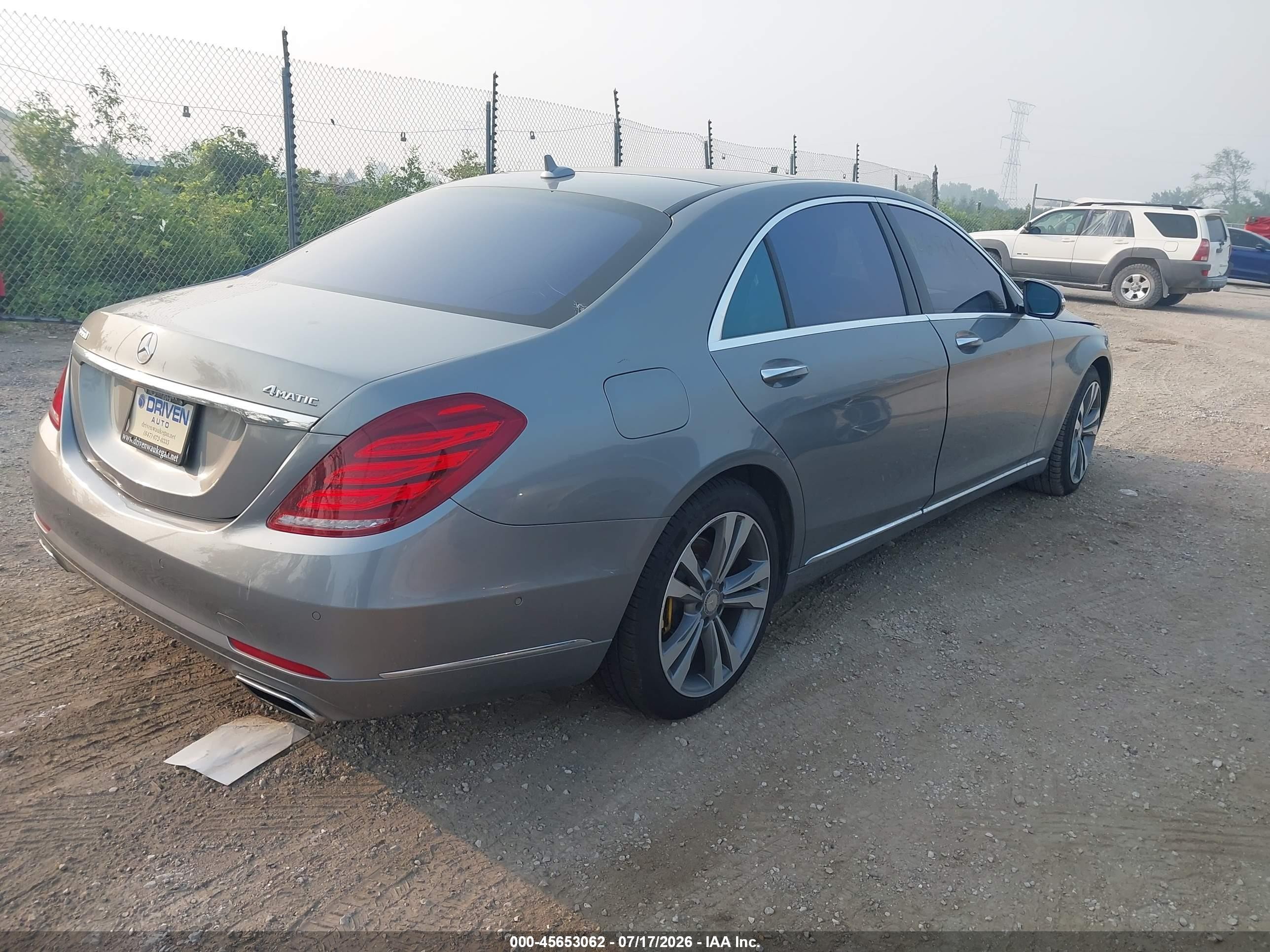 2015 Mercedes-benz S 550 4matic Silver vin: WDDUG8FB8FA116141