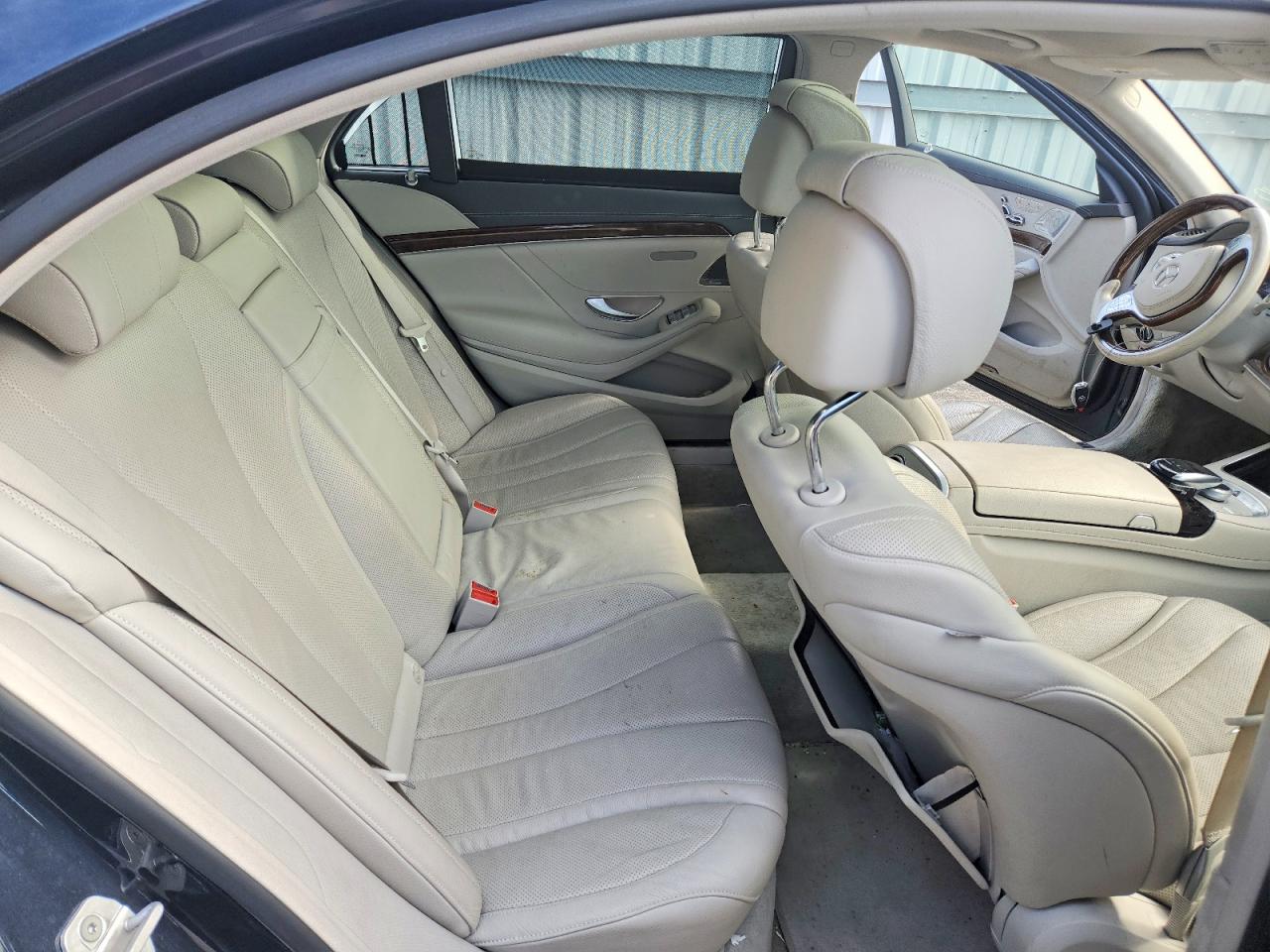 2015 Mercedes-benz S 550 4matic Черный vin: WDDUG8FB8FA118987