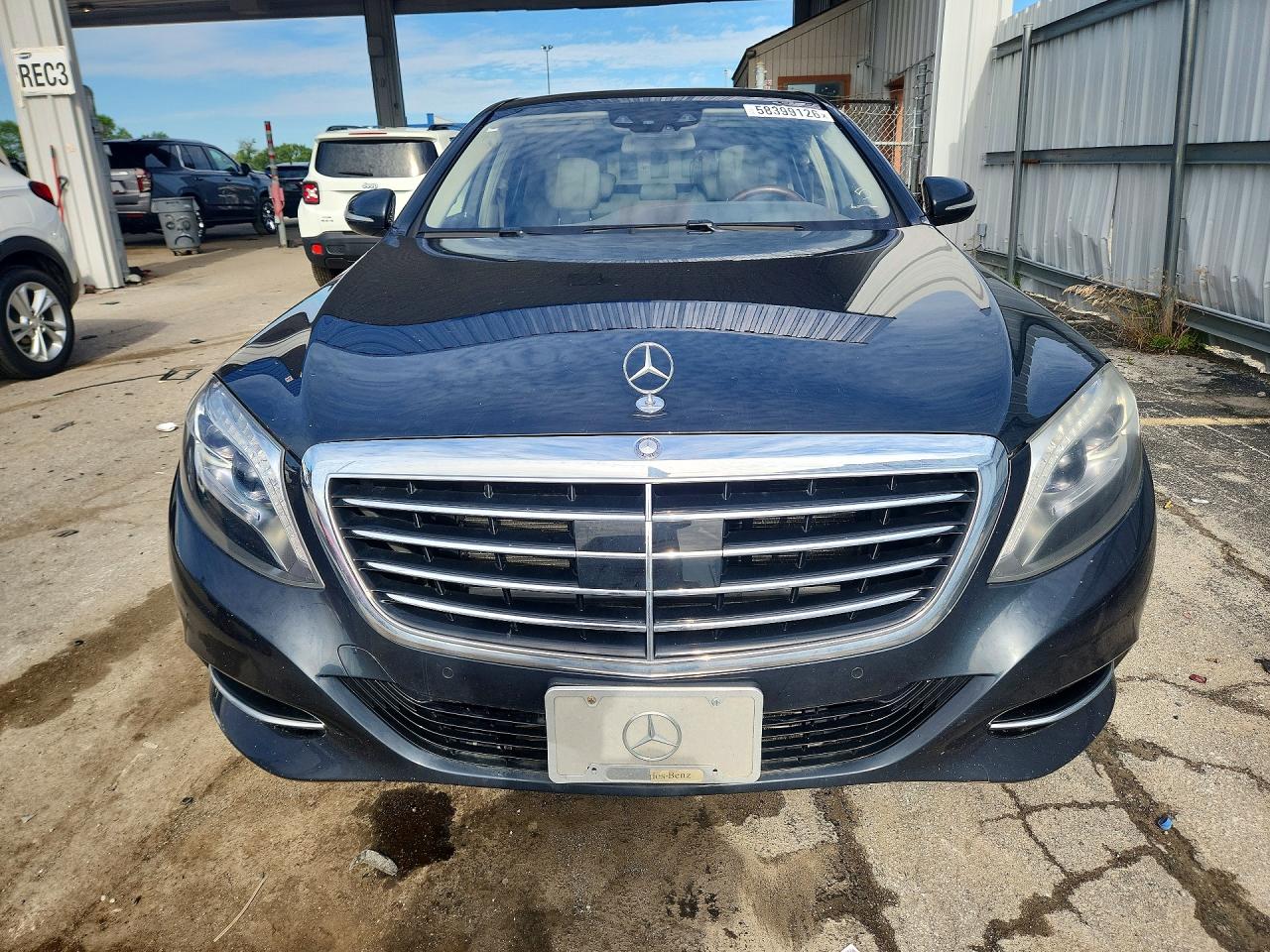 2015 Mercedes-benz S 550 4matic Черный vin: WDDUG8FB8FA118987
