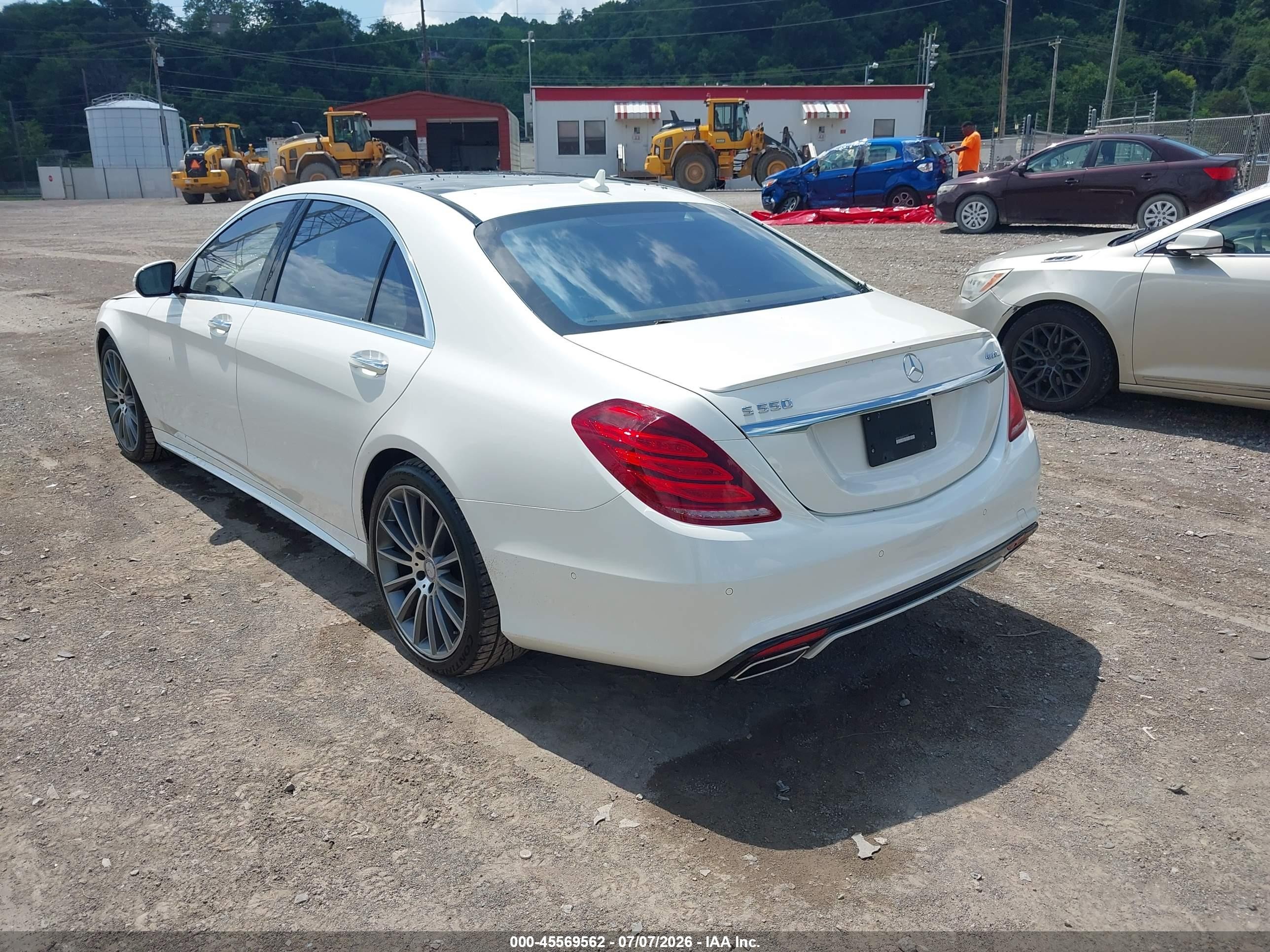 2015 Mercedes-benz S 550 4matic White vin: WDDUG8FB8FA170328