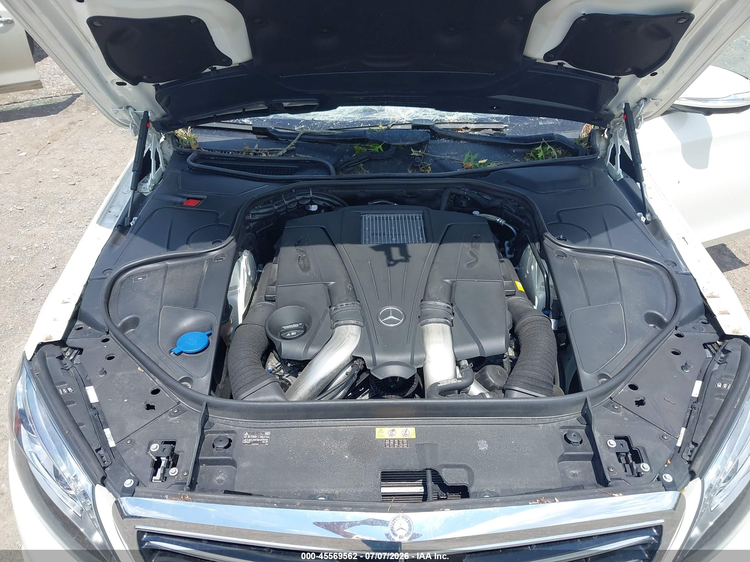 2015 Mercedes-benz S 550 4matic White vin: WDDUG8FB8FA170328