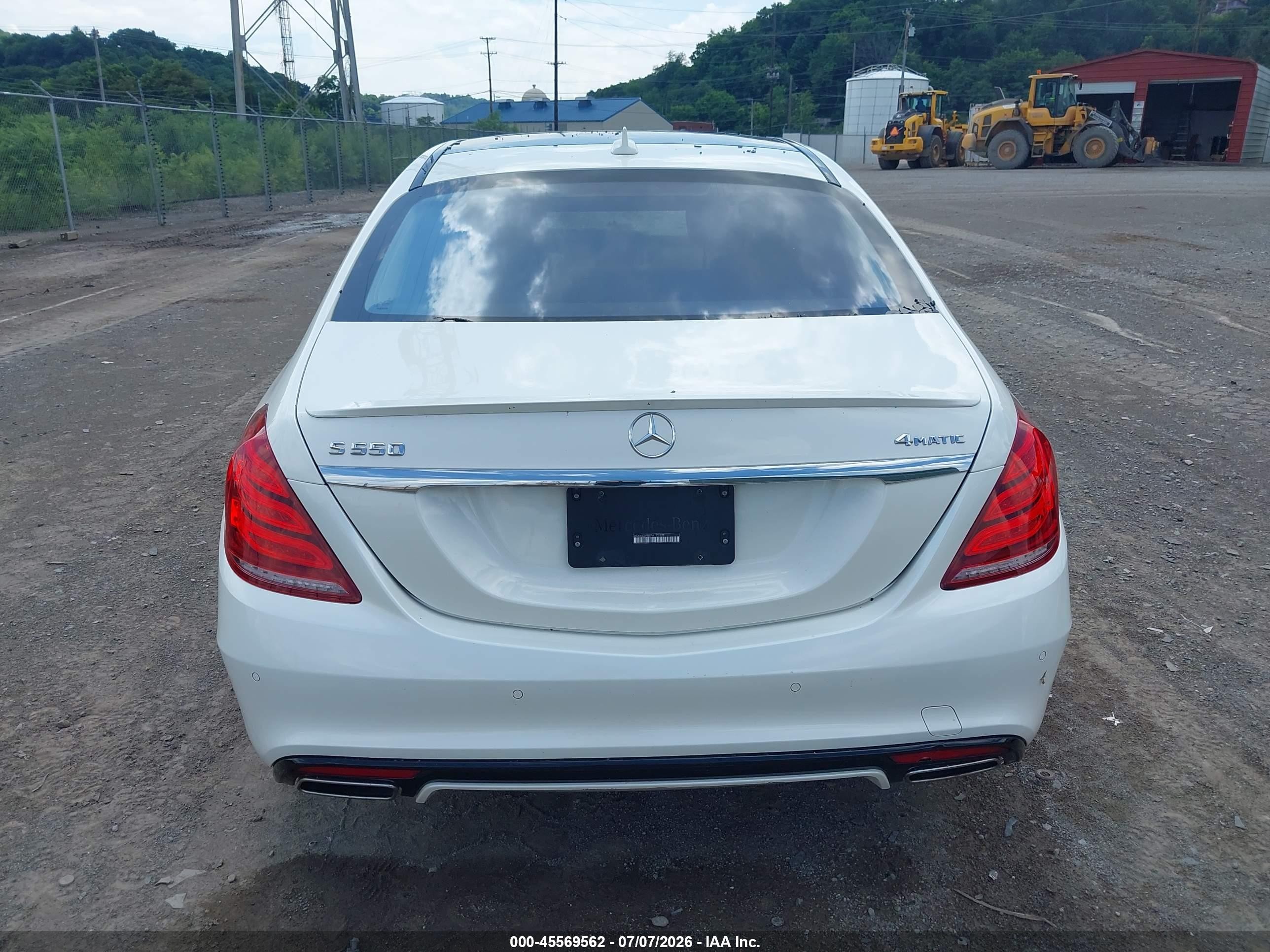 2015 Mercedes-benz S 550 4matic White vin: WDDUG8FB8FA170328