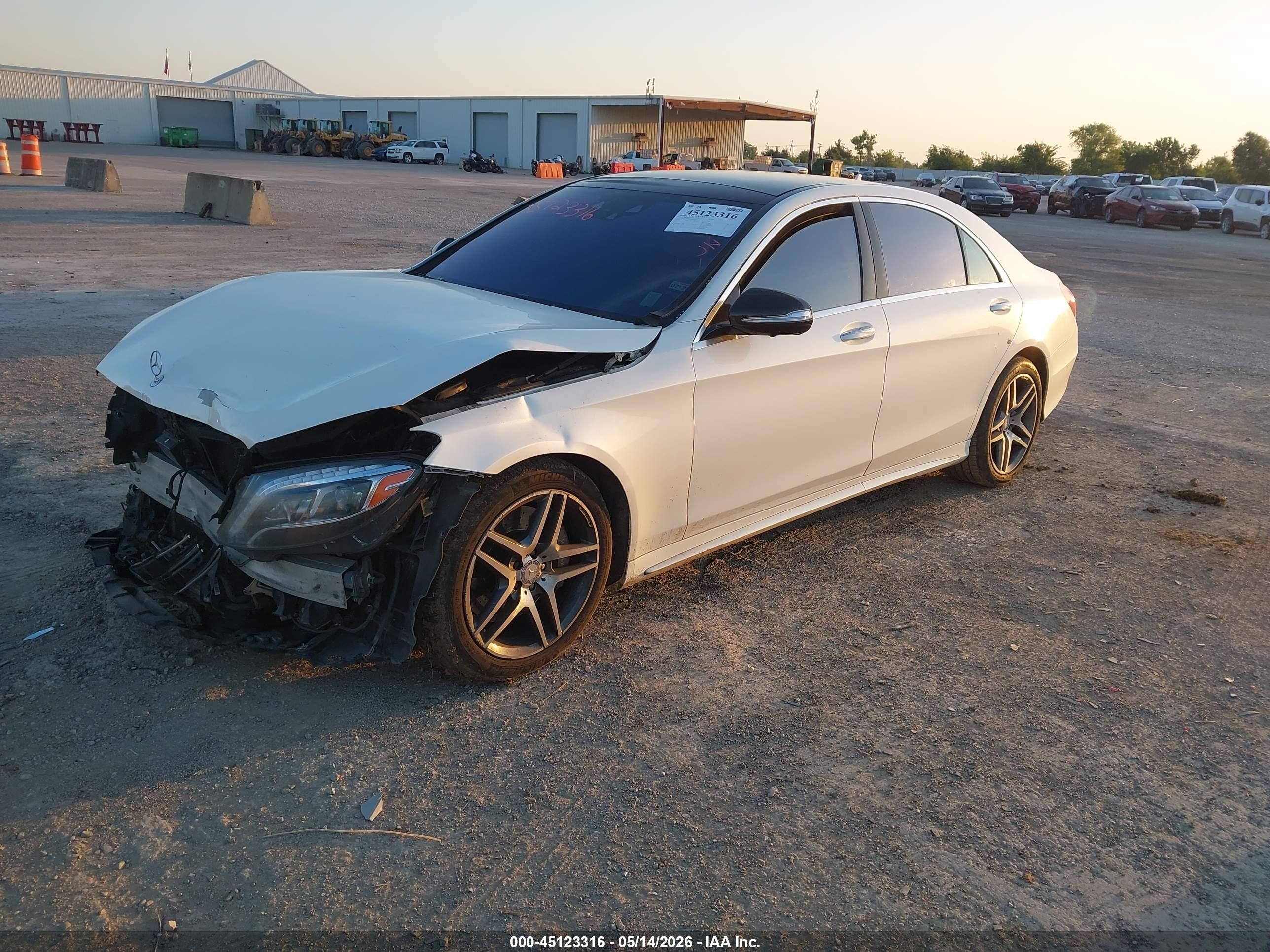 2015 Mercedes-benz S 550 4matic White vin: WDDUG8FB9FA090035