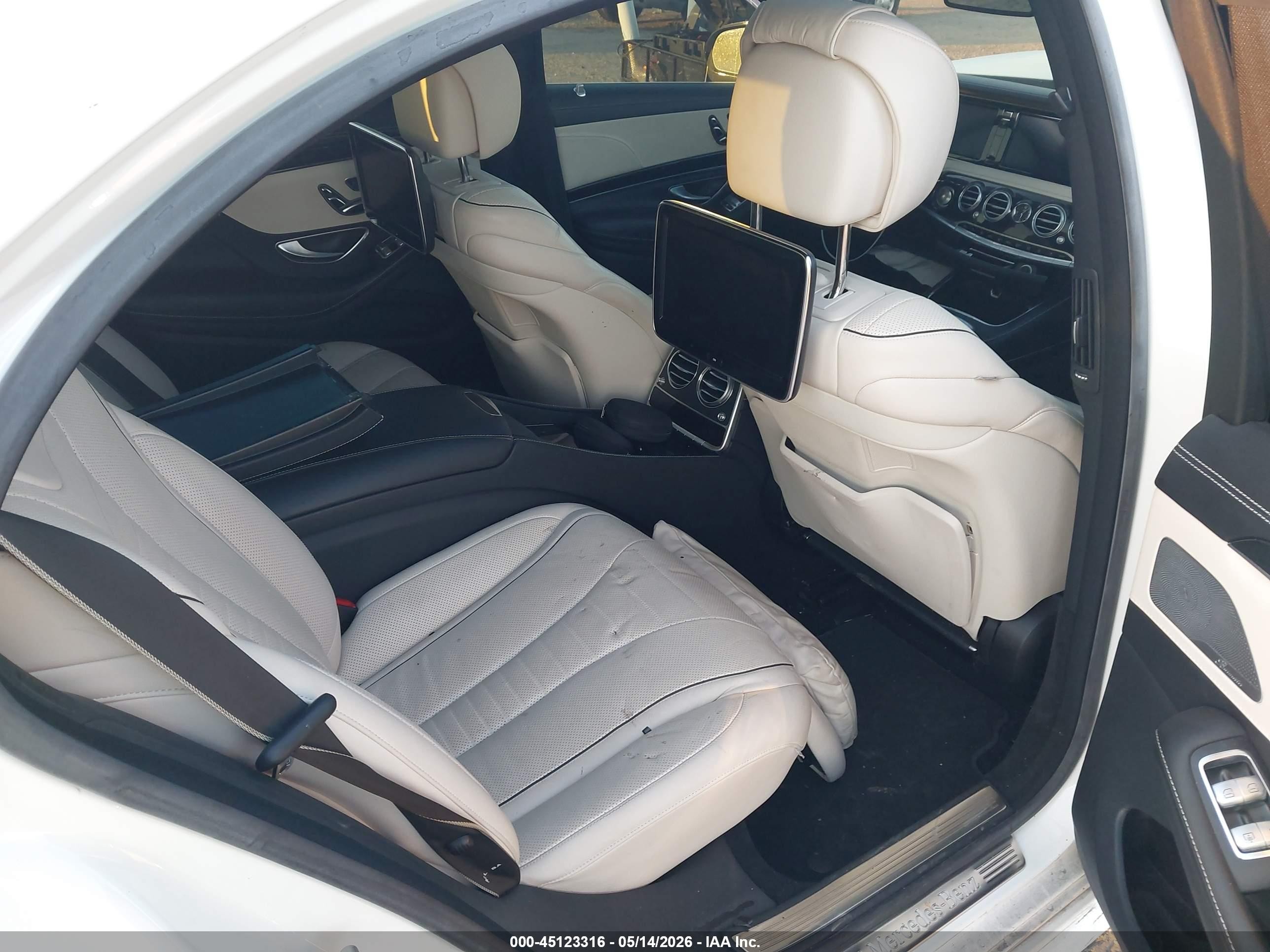 2015 Mercedes-benz S 550 4matic White vin: WDDUG8FB9FA090035