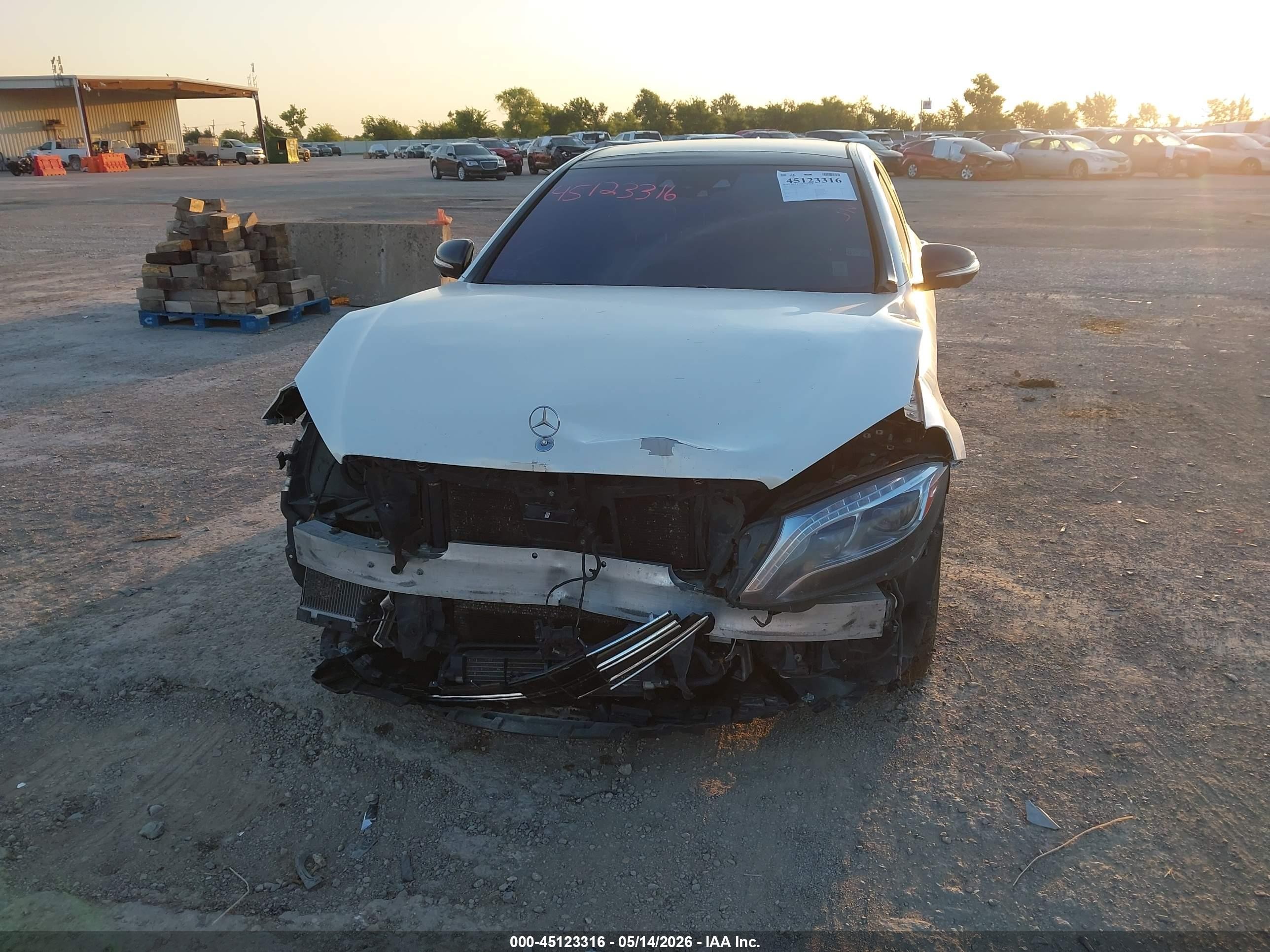2015 Mercedes-benz S 550 4matic White vin: WDDUG8FB9FA090035