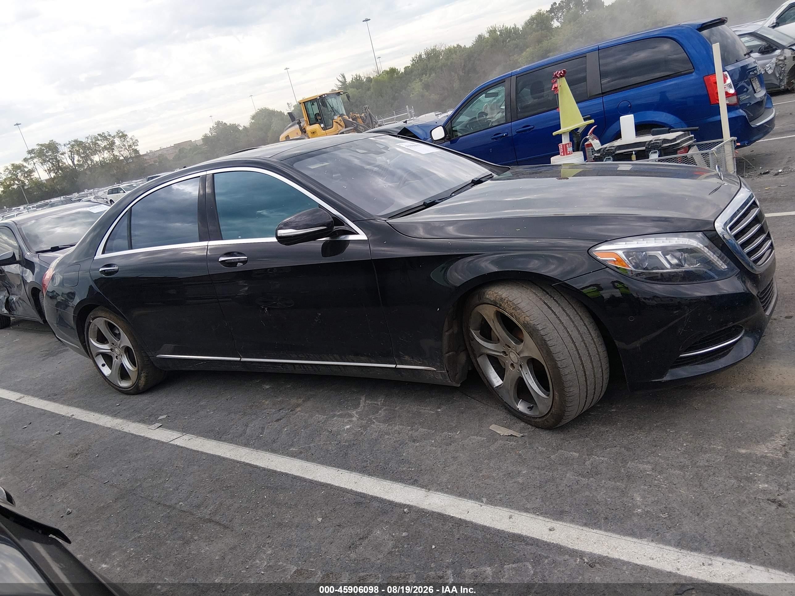 2015 Mercedes-benz S 550 4matic Черный vin: WDDUG8FB9FA148368