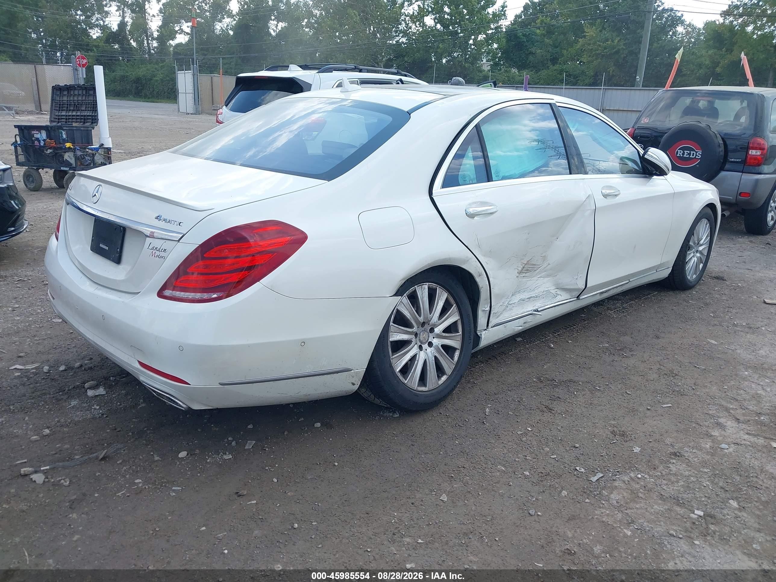 2015 Mercedes-benz S 550 4matic White vin: WDDUG8FB9FA161203