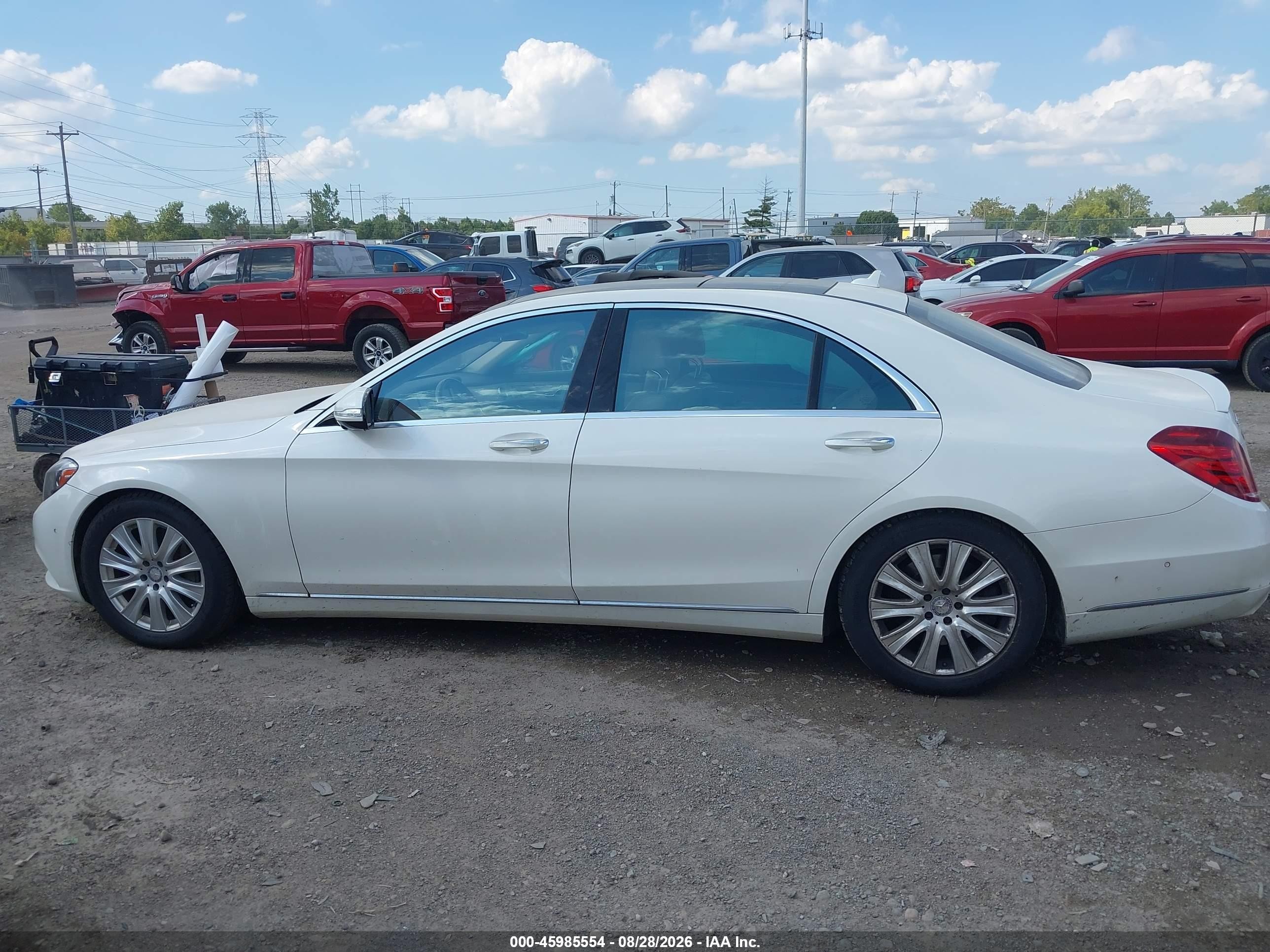 2015 Mercedes-benz S 550 4matic White vin: WDDUG8FB9FA161203