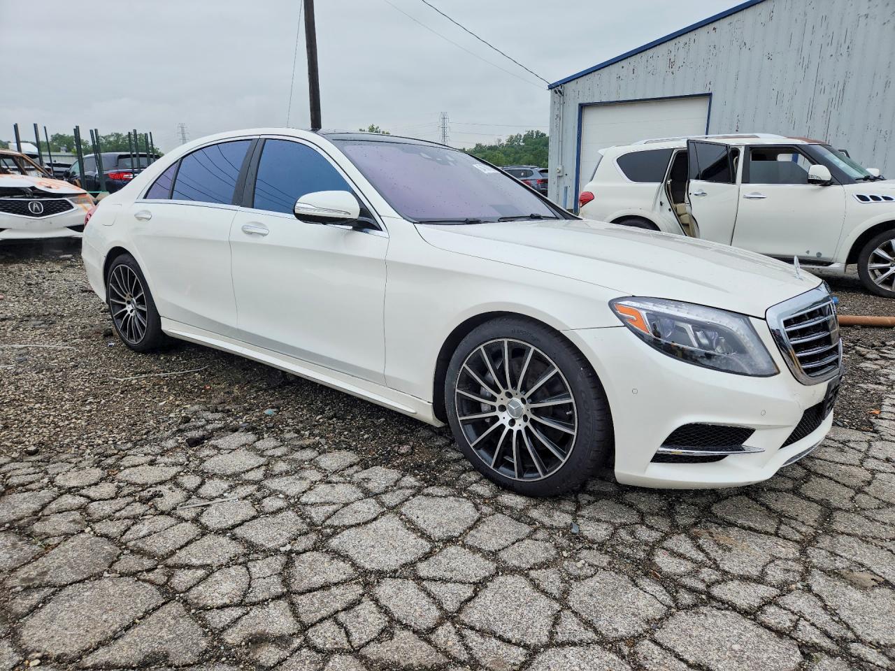 2015 Mercedes-benz S 550 4matic White vin: WDDUG8FB9FA164389