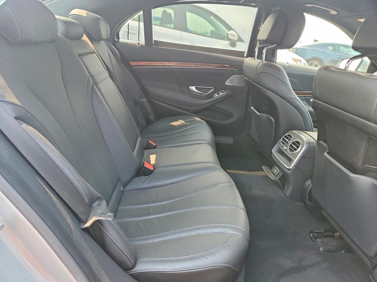 2014 Mercedes-benz S 550 4matic Silver vin: WDDUG8FBXEA051887