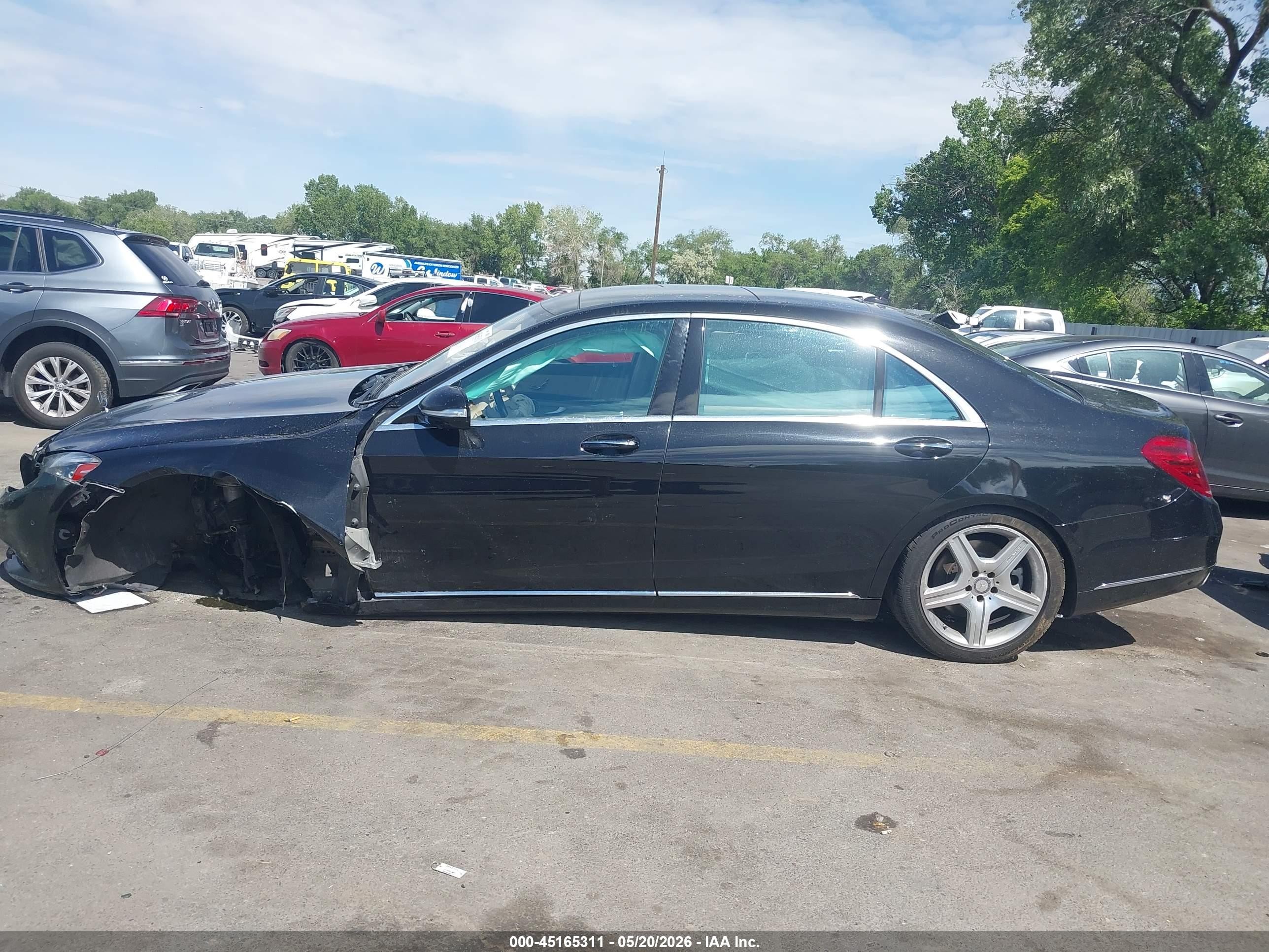 2014 Mercedes-benz S 550 4matic Черный vin: WDDUG8FBXEA067619