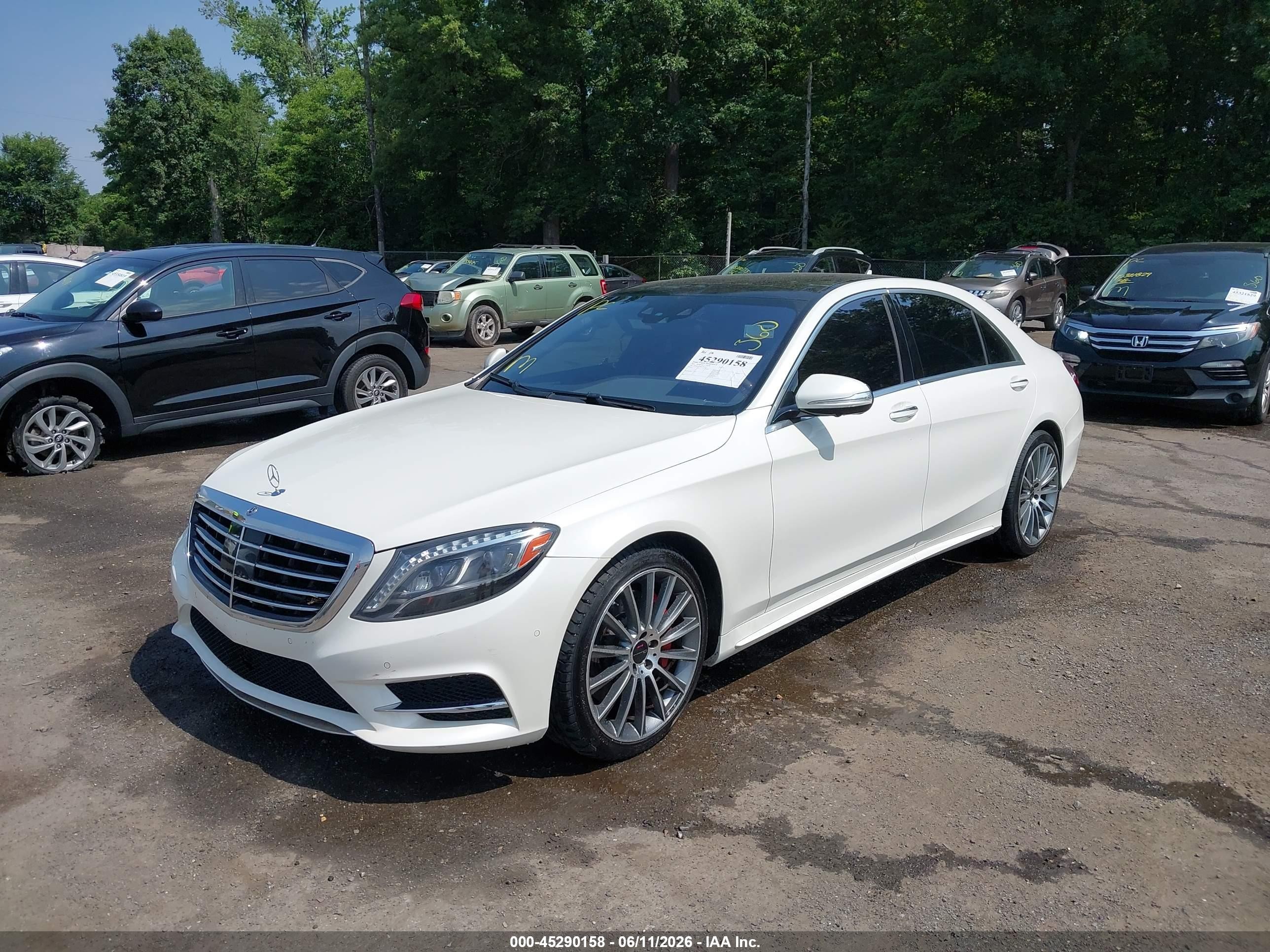 2015 Mercedes-benz S 550 4matic White vin: WDDUG8FBXFA084017